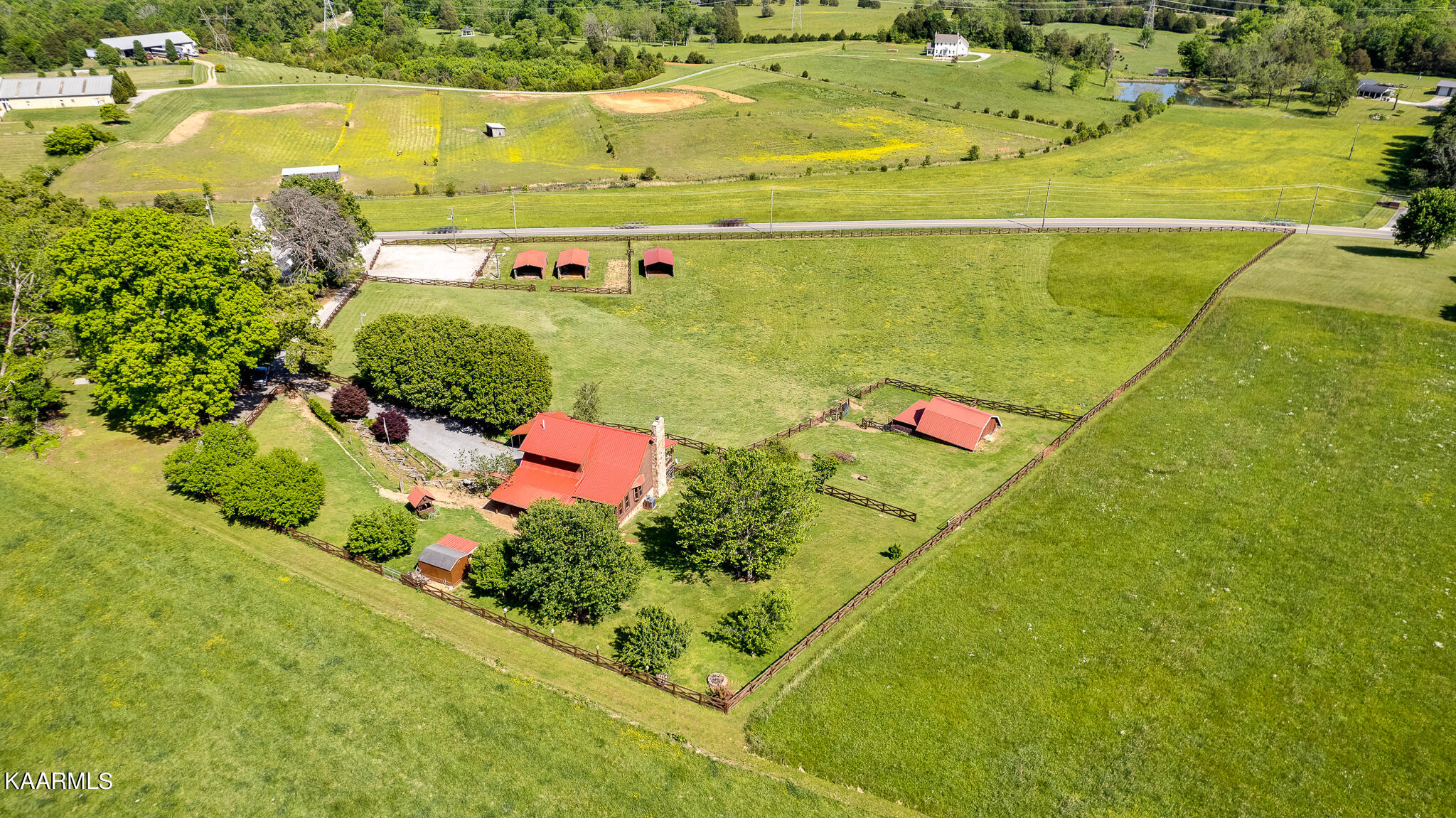 8527 Tazewell Pike Corryton TN 37721