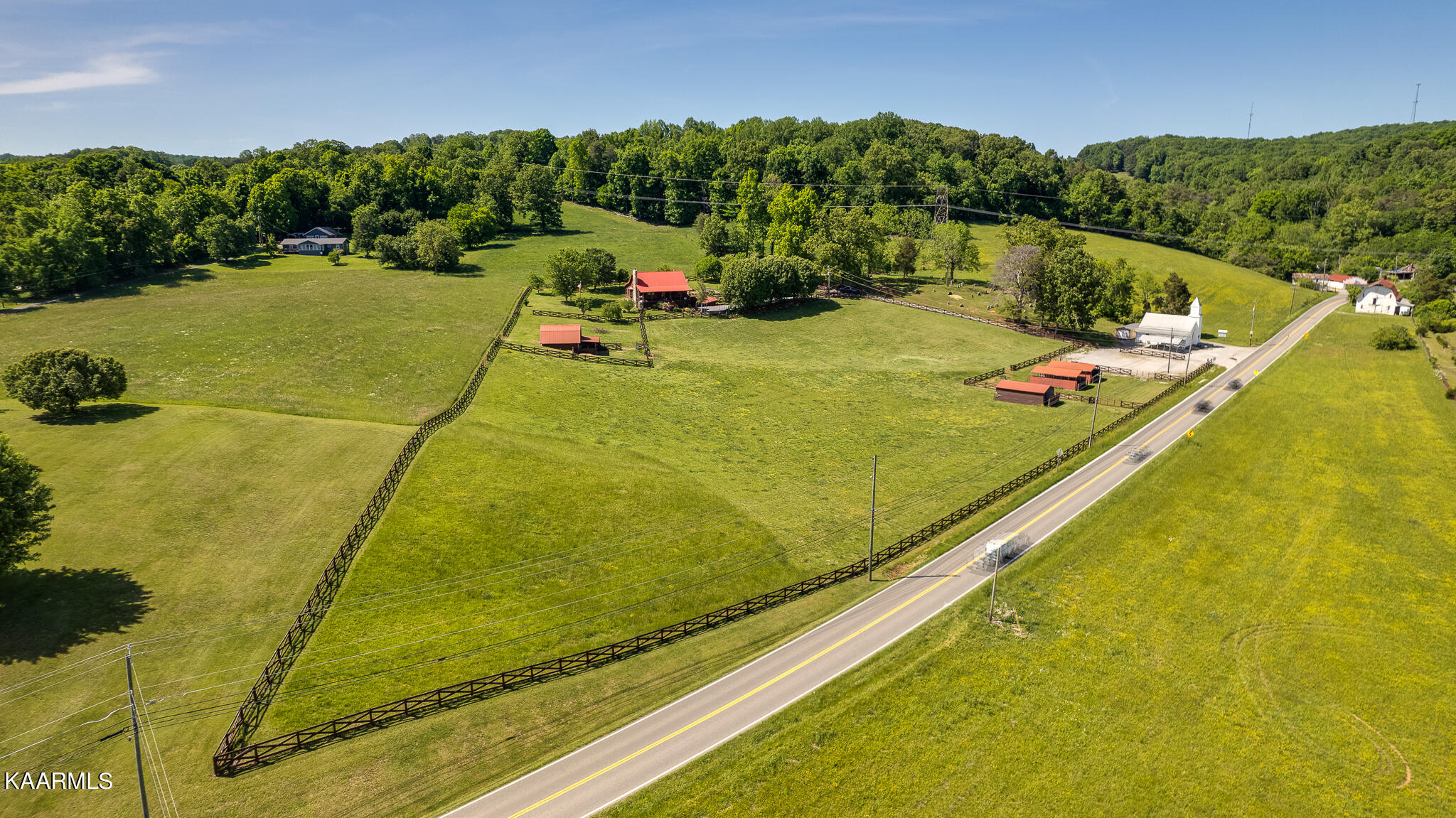 8527 Tazewell Pike Corryton TN 37721