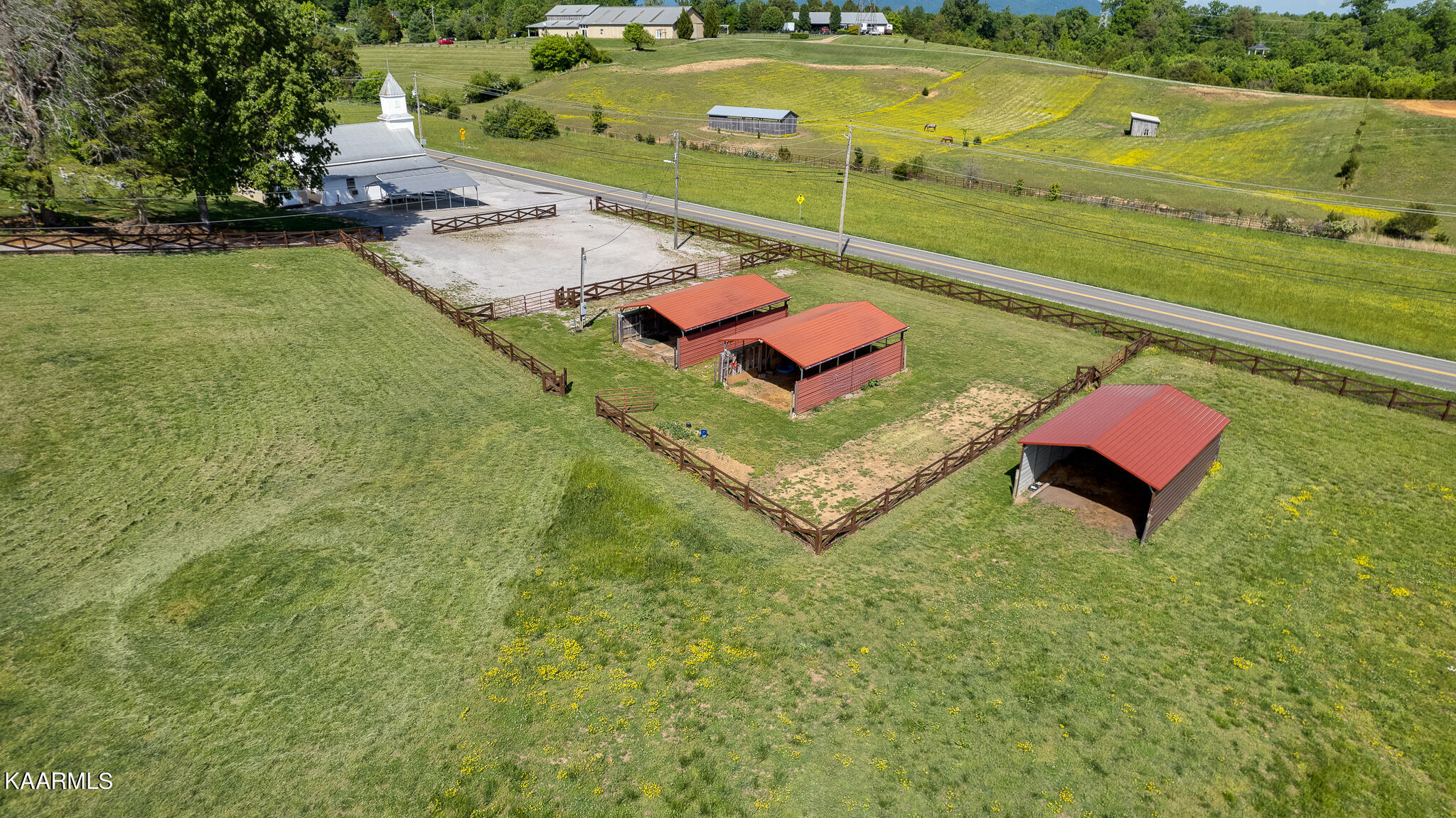 8527 Tazewell Pike Corryton TN 37721