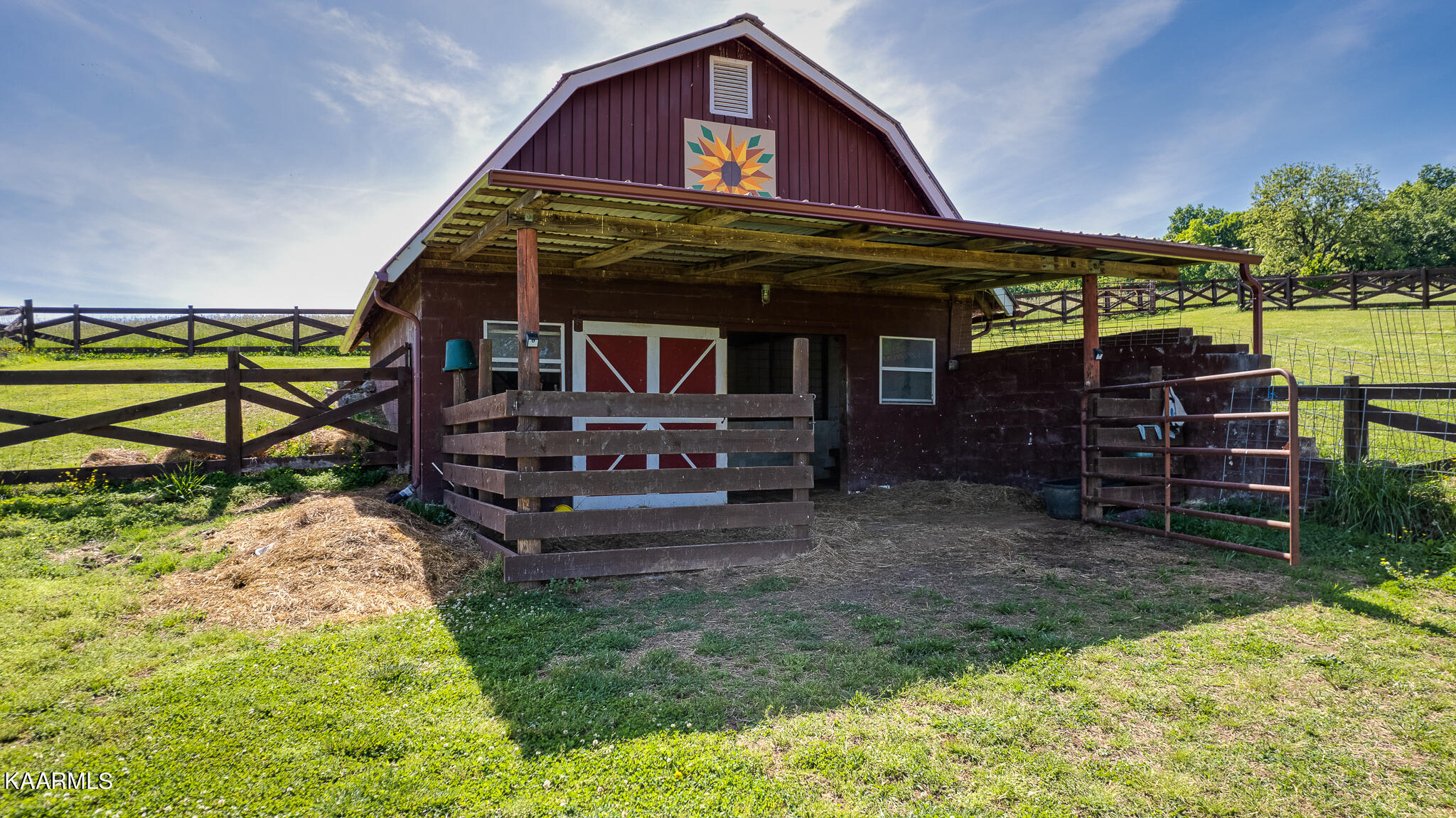 8527 Tazewell Pike Corryton TN 37721