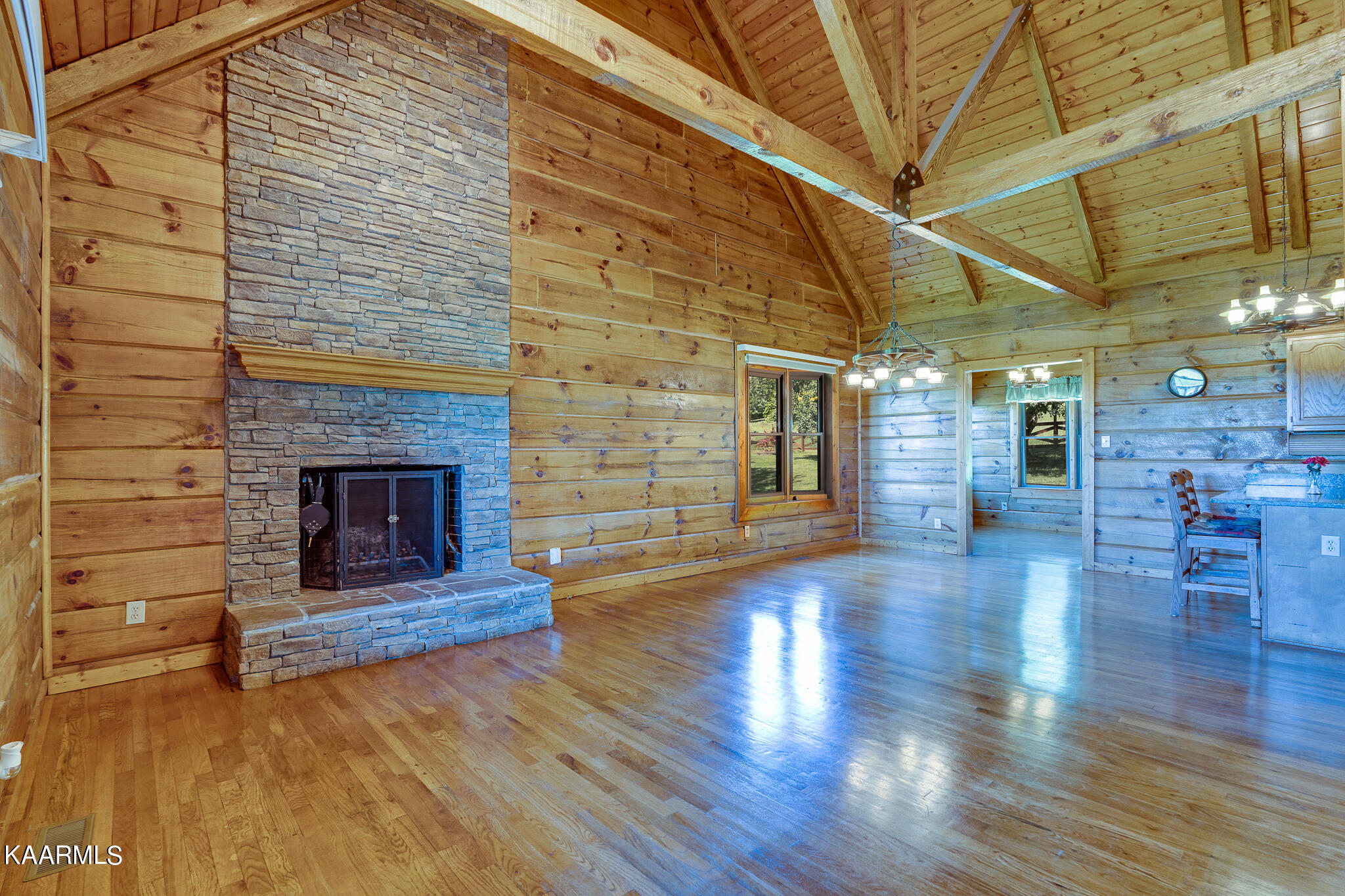 8527 Tazewell Pike Corryton TN 37721