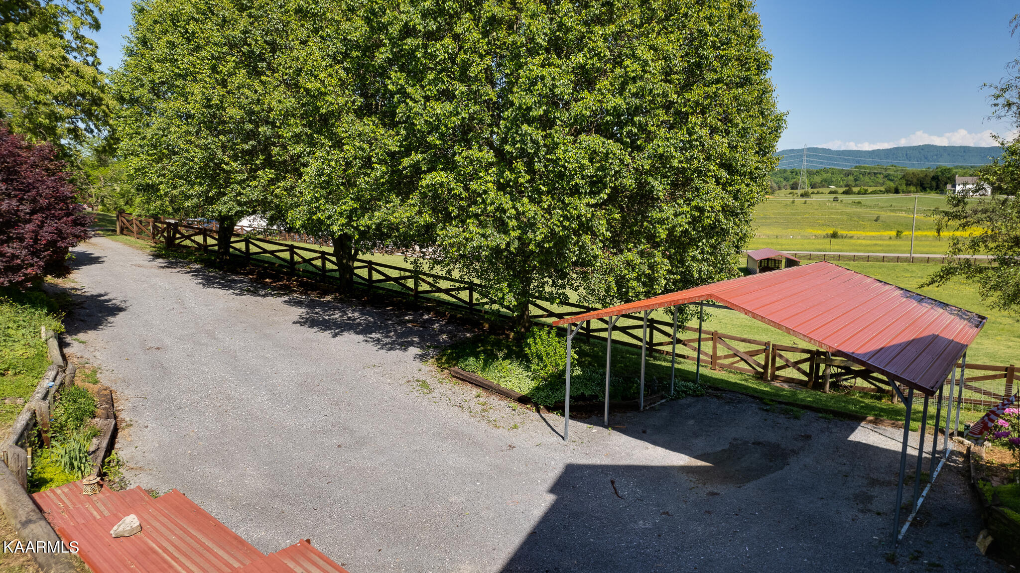 8527 Tazewell Pike Corryton TN 37721