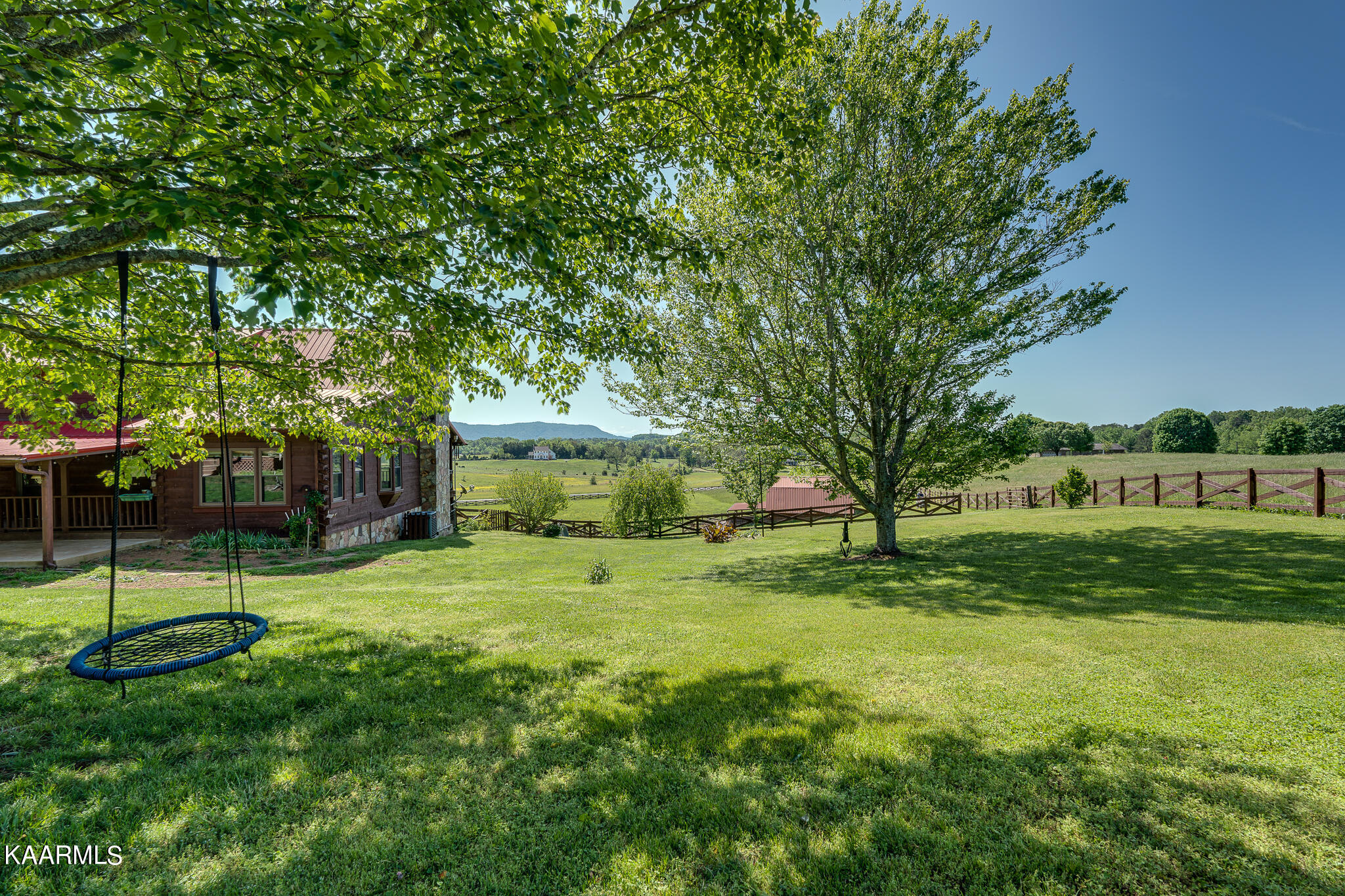 8527 Tazewell Pike Corryton TN 37721