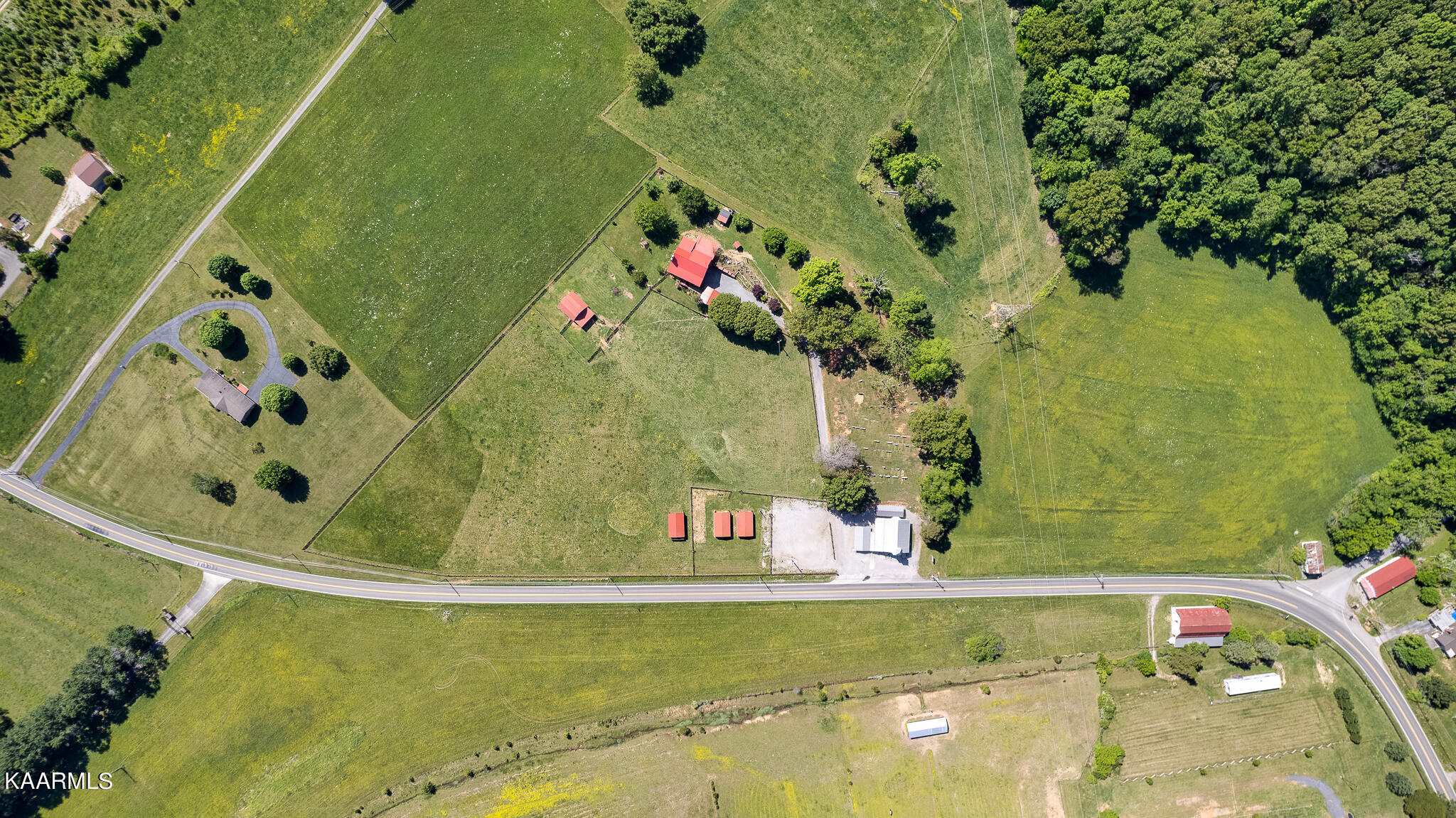 8527 Tazewell Pike Corryton TN 37721