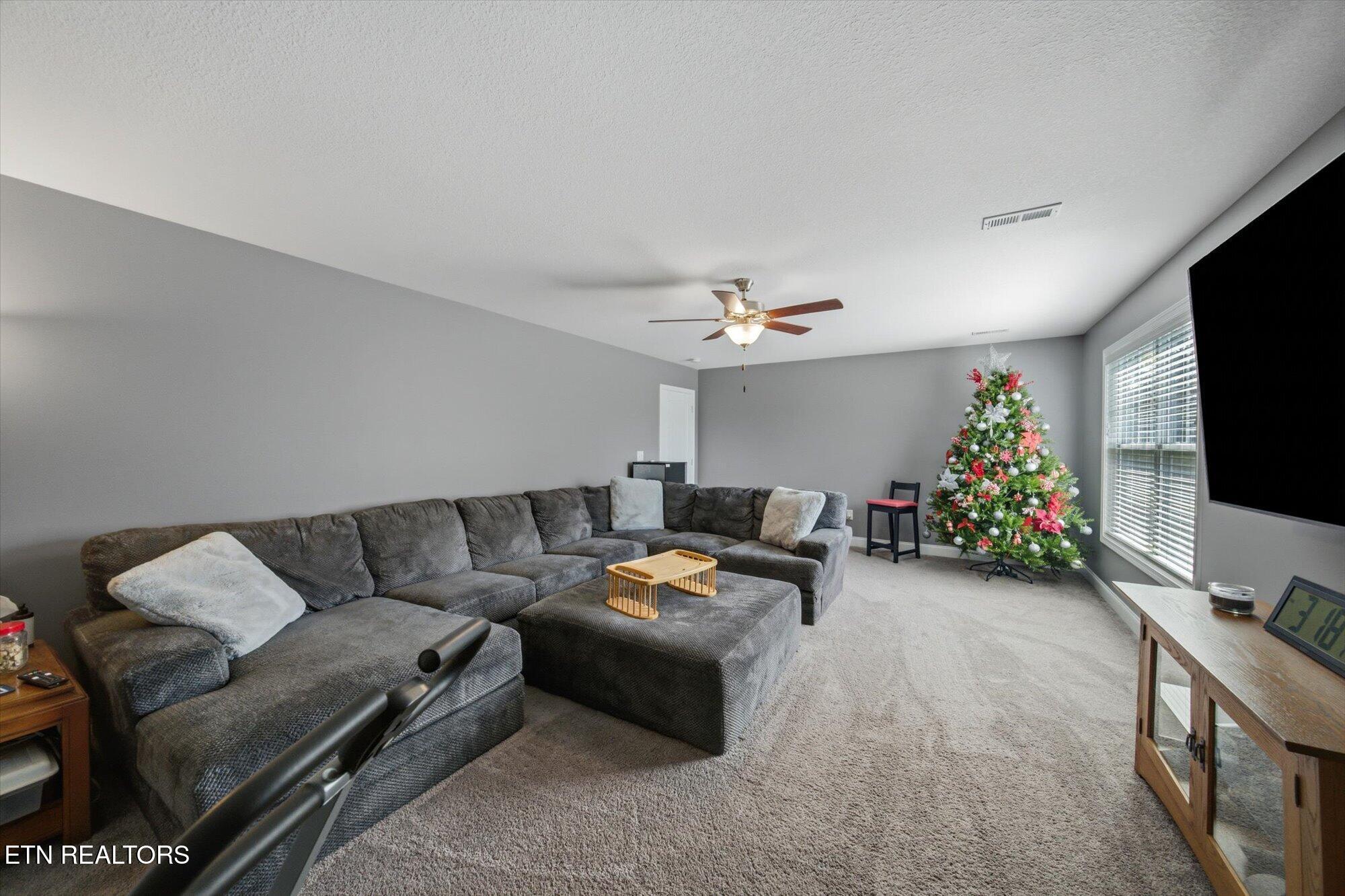 118 Fallberry Street Oak Ridge TN 37830
