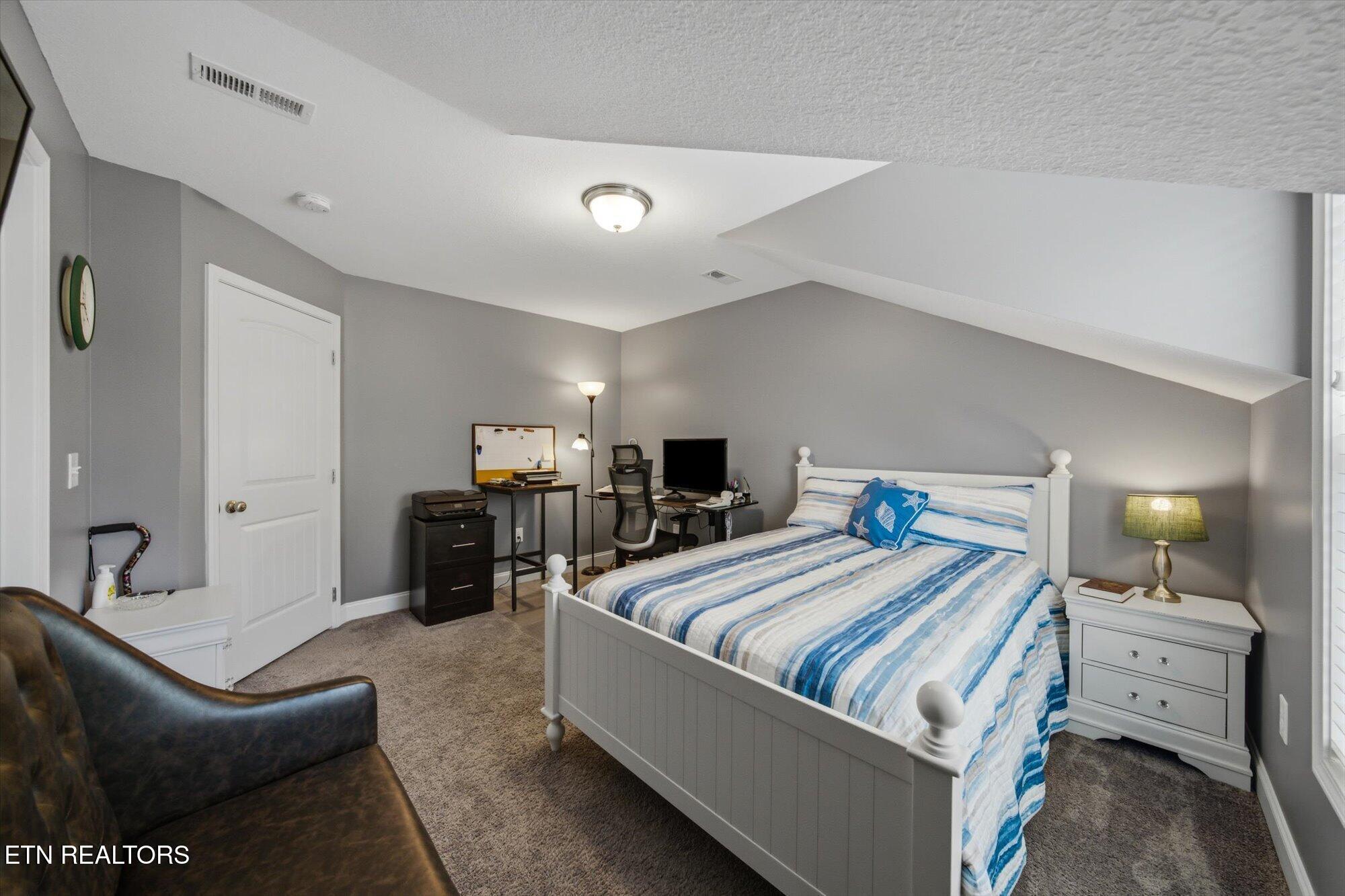 118 Fallberry Street Oak Ridge TN 37830