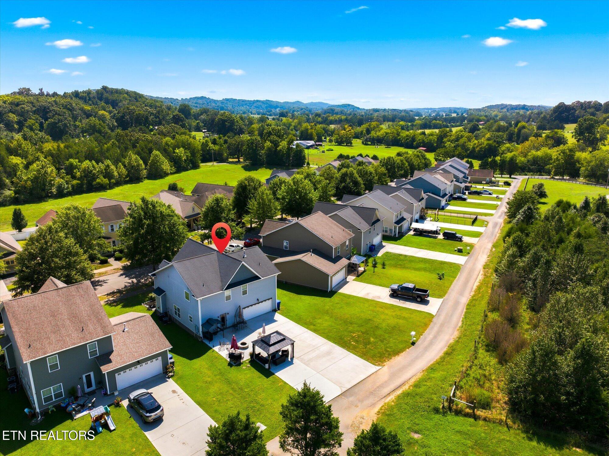 118 Fallberry Street Oak Ridge TN 37830