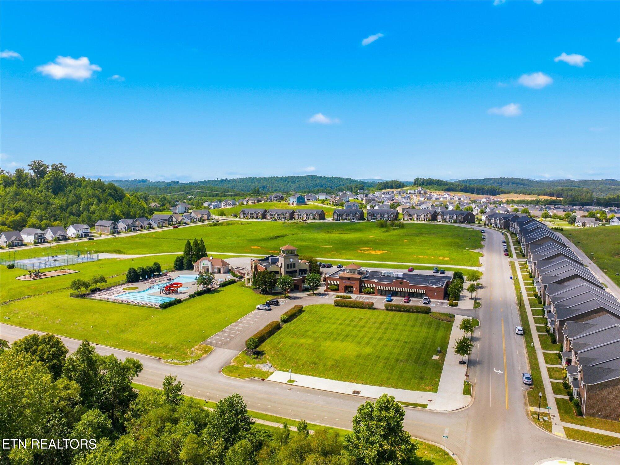 118 Fallberry Street Oak Ridge TN 37830