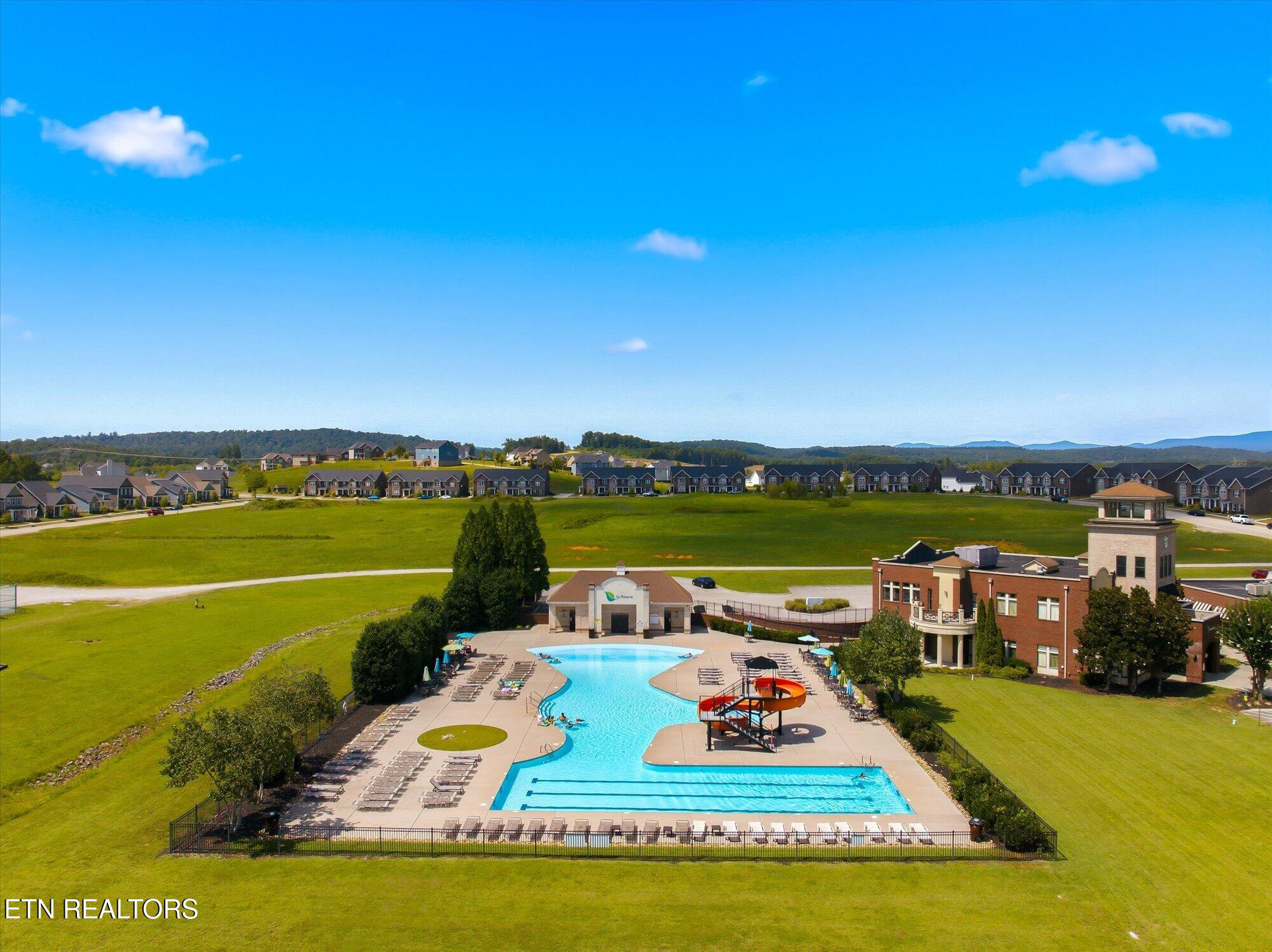 118 Fallberry Street Oak Ridge TN 37830