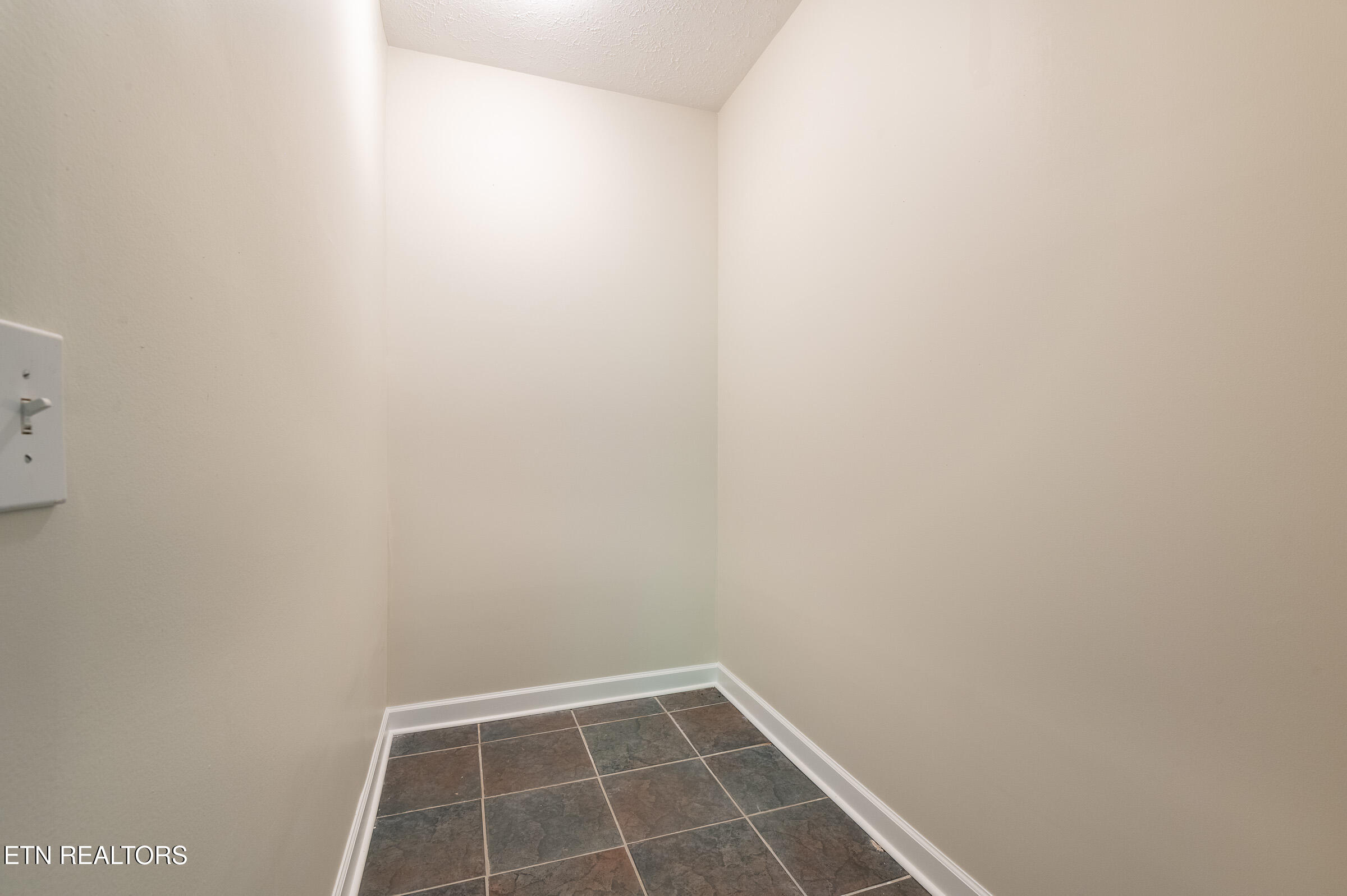 383 Maiden Lane Speedwell TN 37870