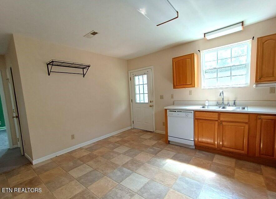 577 Monroe Street Madisonville TN 37354