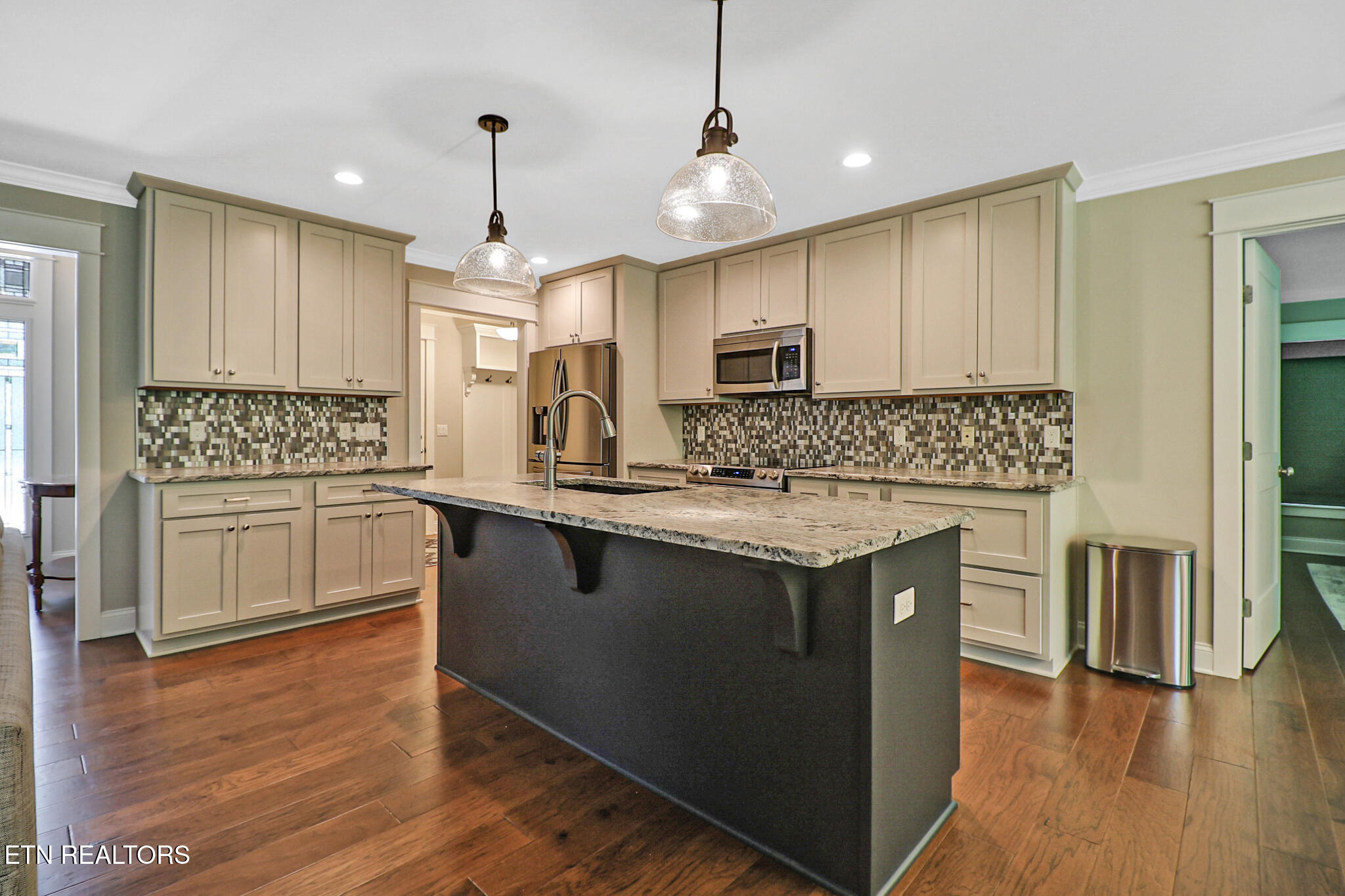 10 Brooks Lane Crossville TN 38558