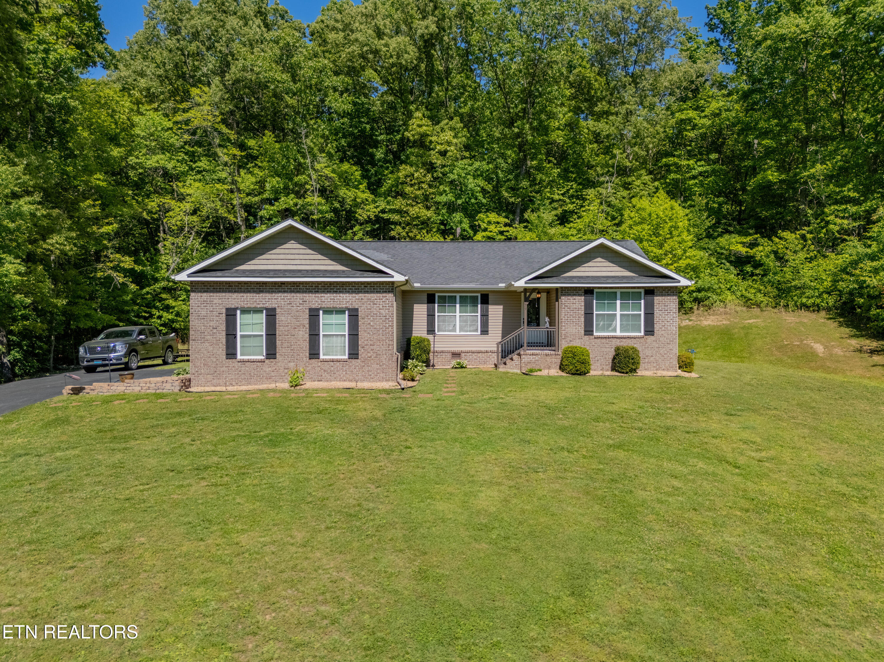 379 Hilltop Drive Crossville TN 38555
