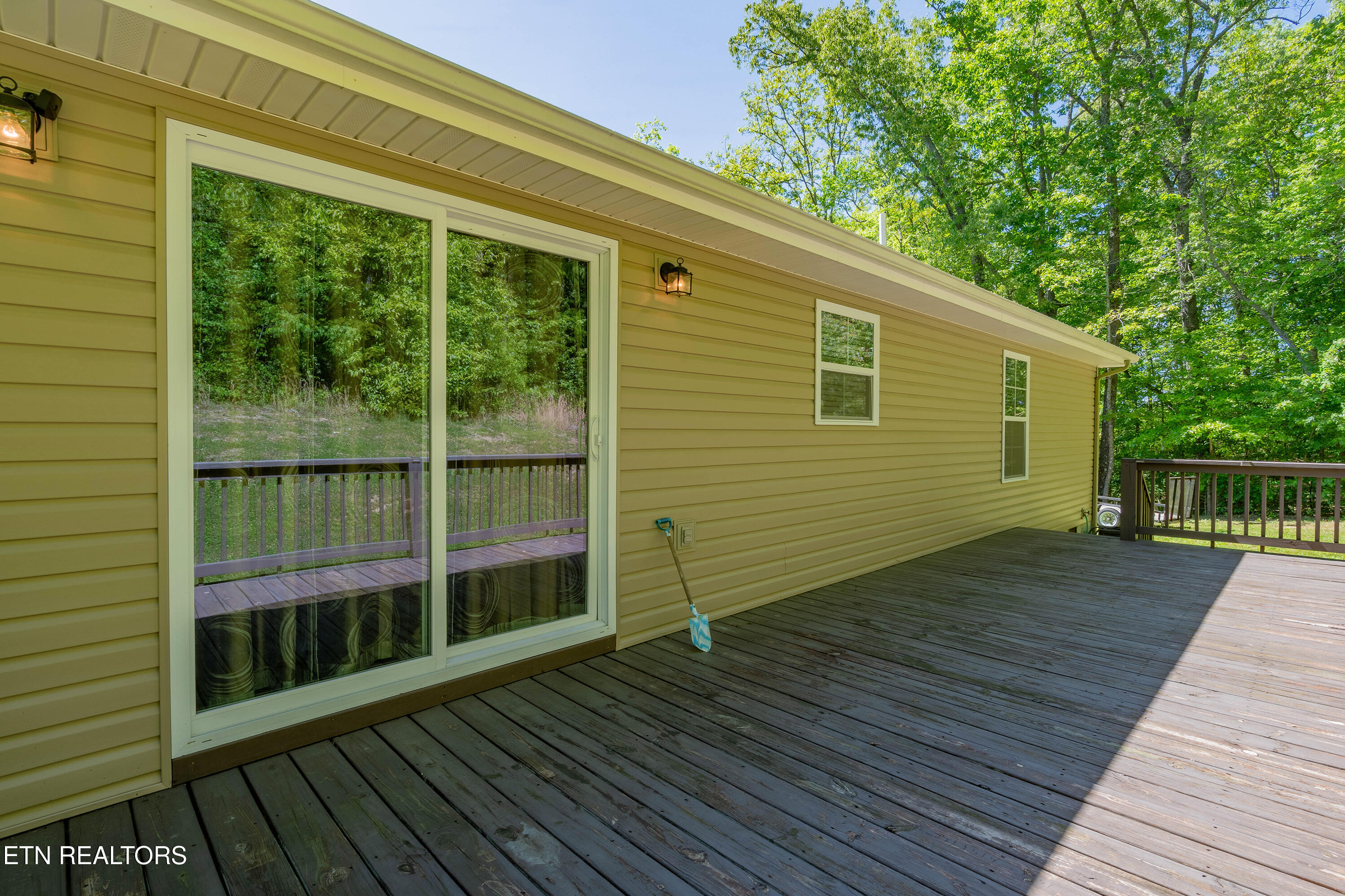 379 Hilltop Drive Crossville TN 38555