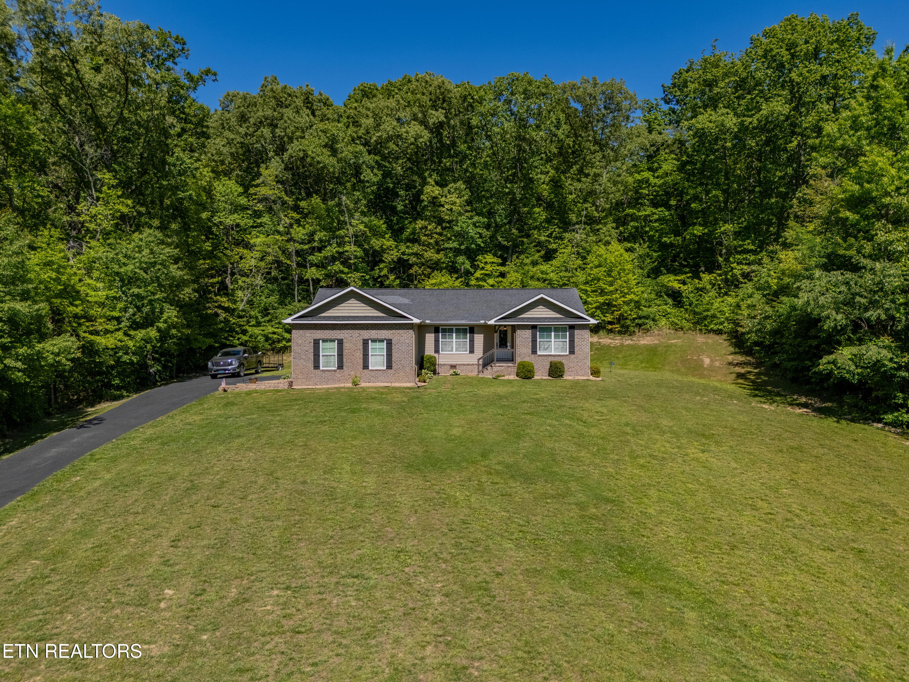 379 Hilltop Drive Crossville TN 38555