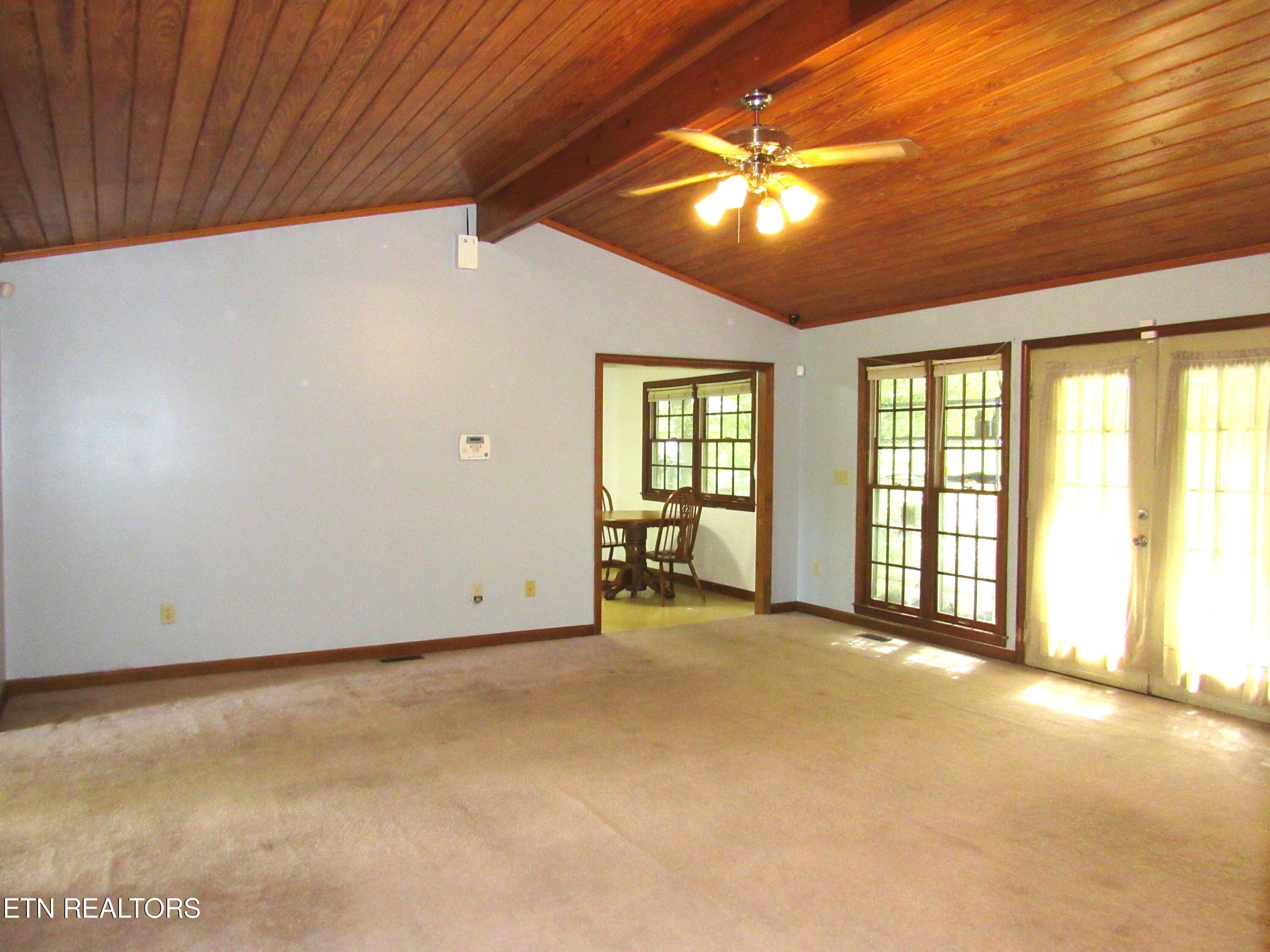 1120 Hartford Road Kingston TN 37763