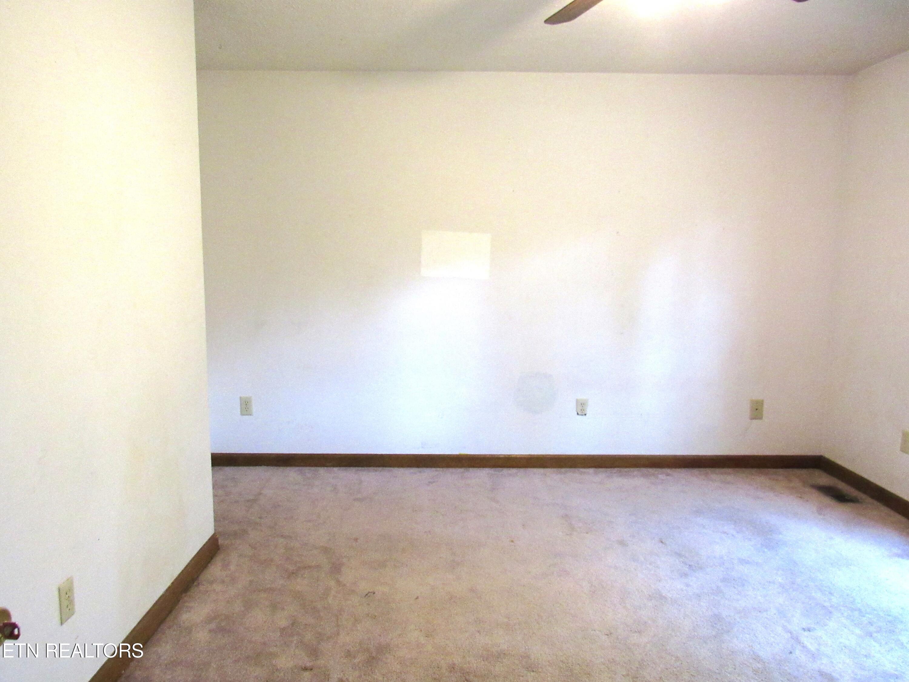 1120 Hartford Road Kingston TN 37763