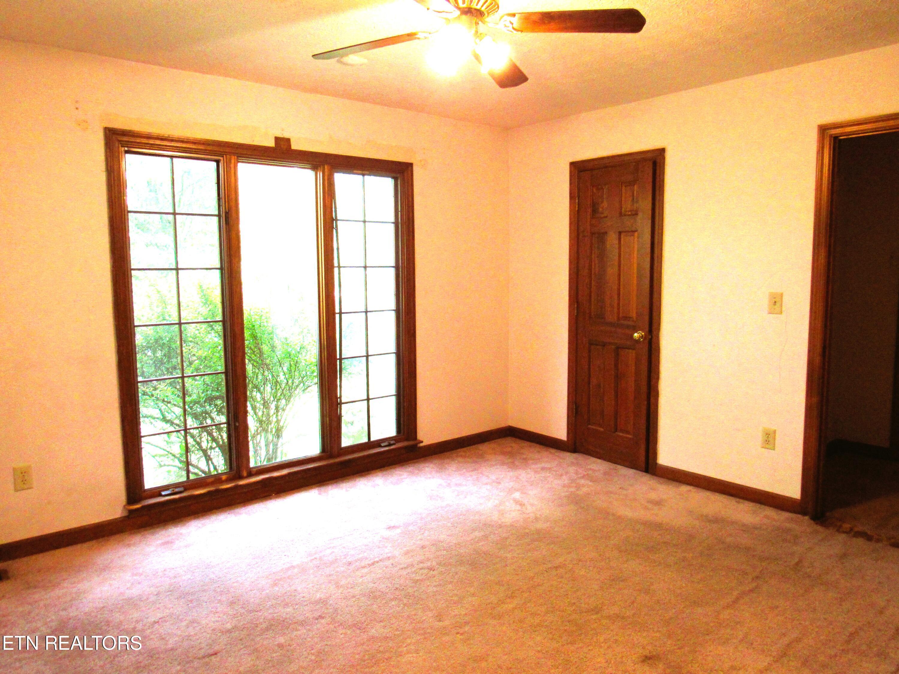 1120 Hartford Road Kingston TN 37763