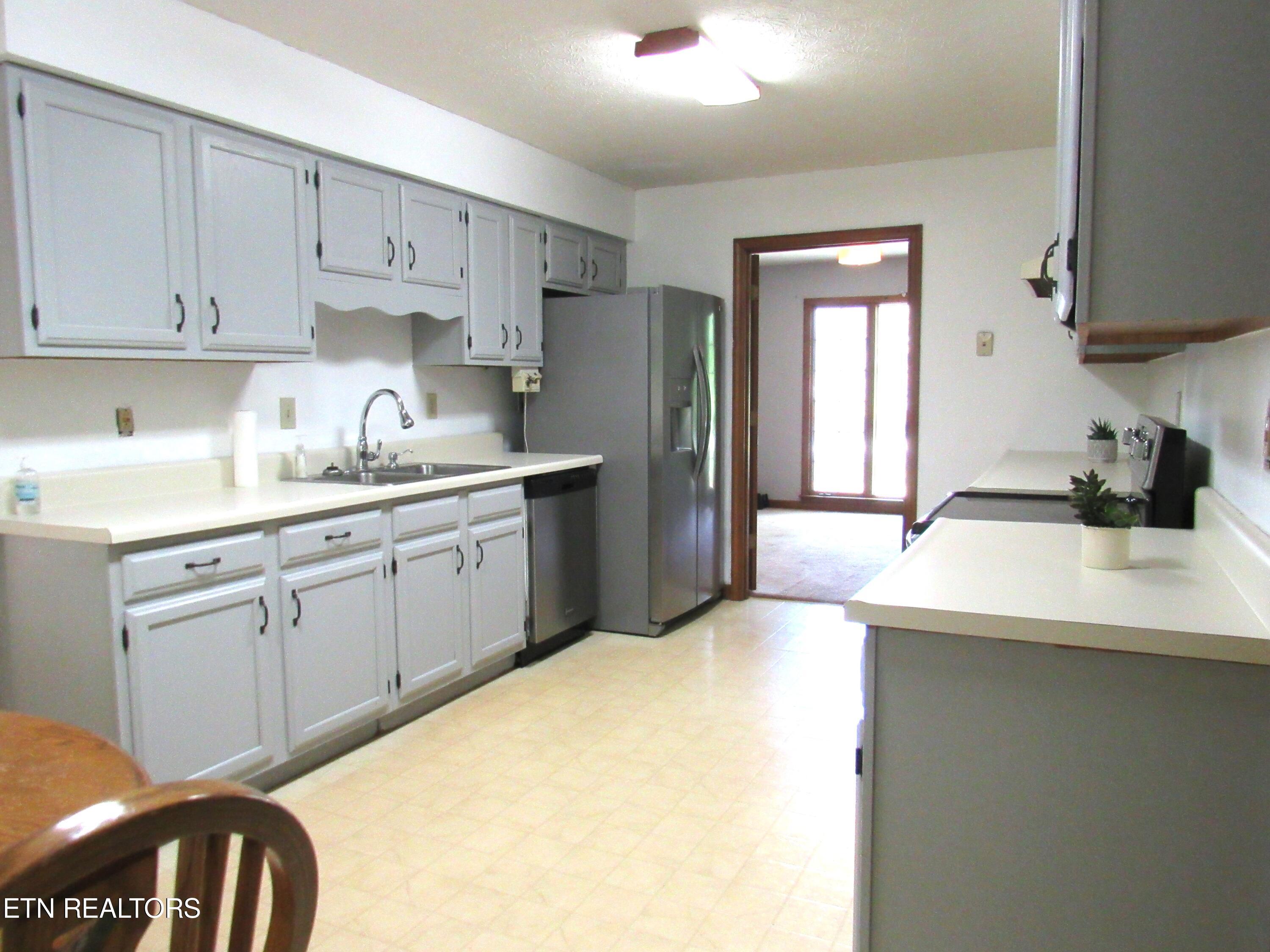 1120 Hartford Road Kingston TN 37763