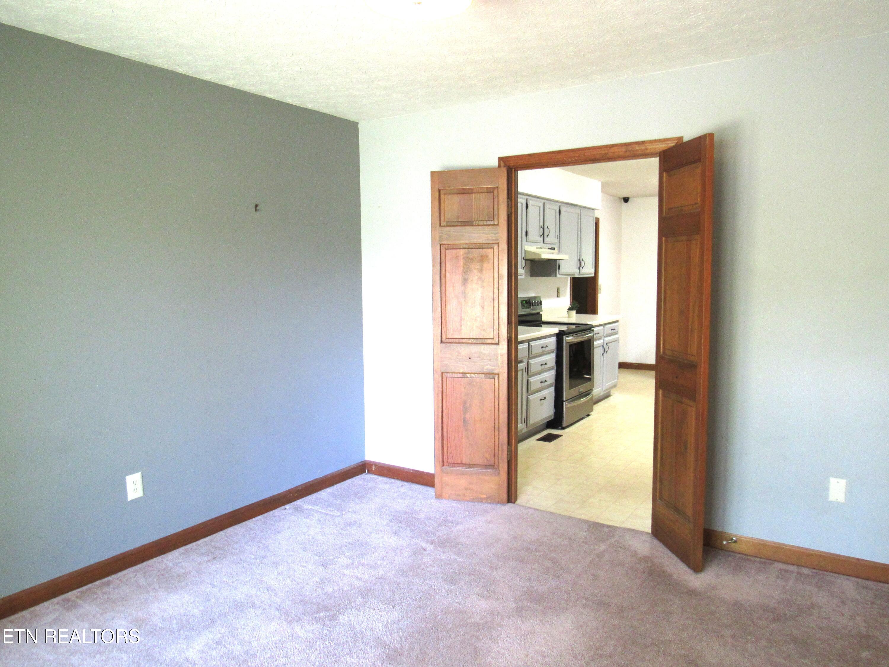 1120 Hartford Road Kingston TN 37763