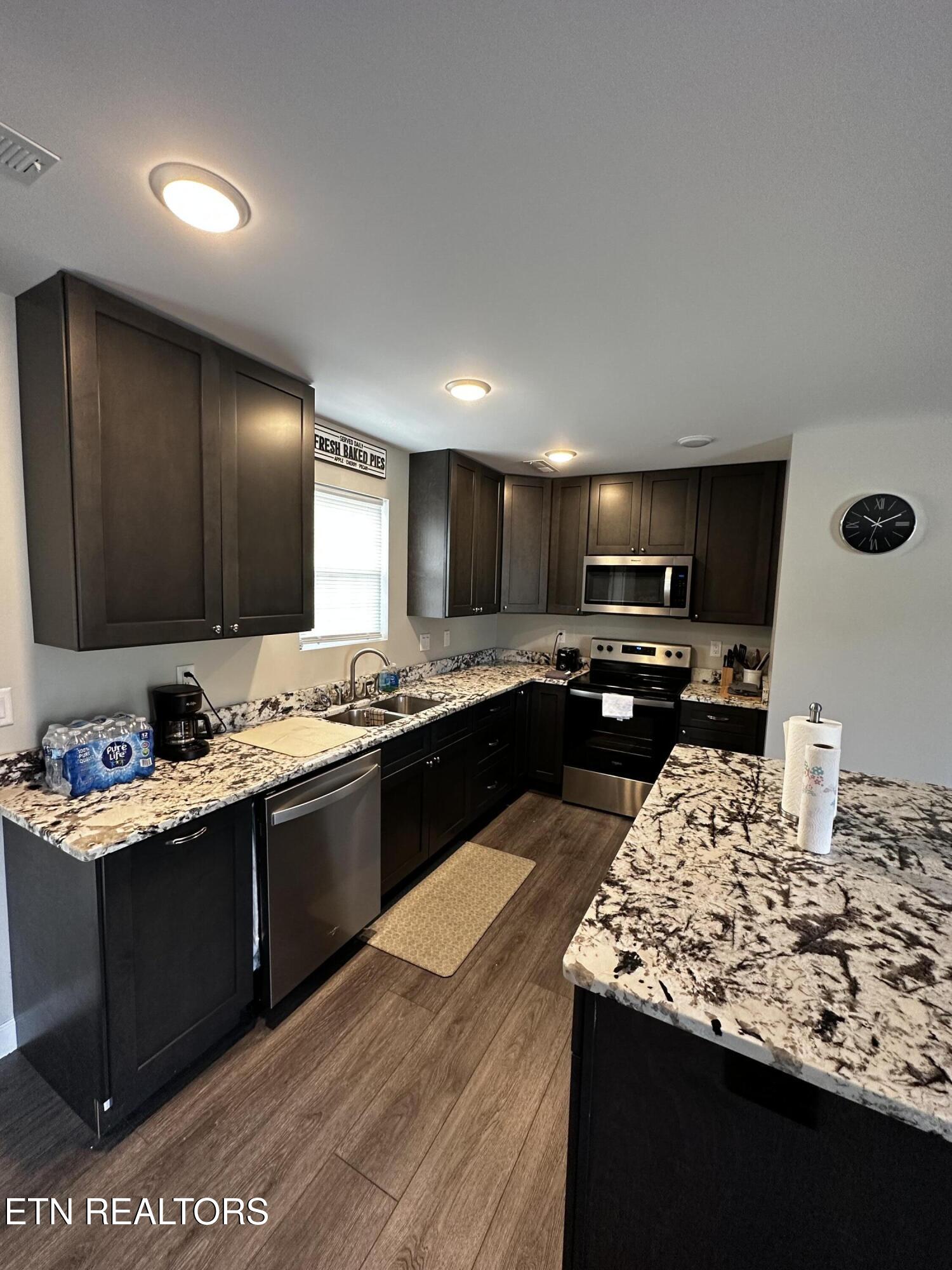 1065 Valley Home Road Dandridge TN 37725