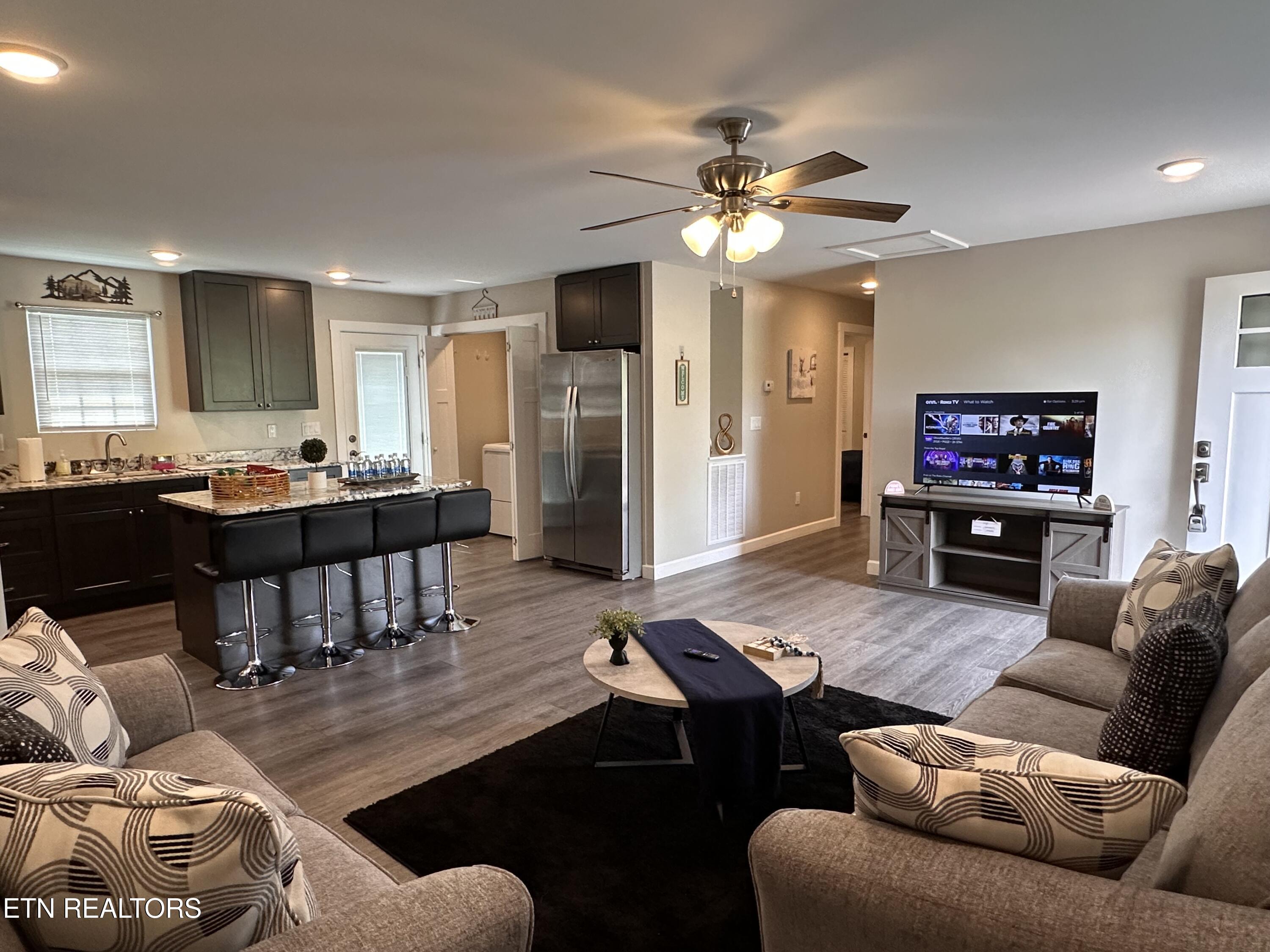 1065 Valley Home Road Dandridge TN 37725