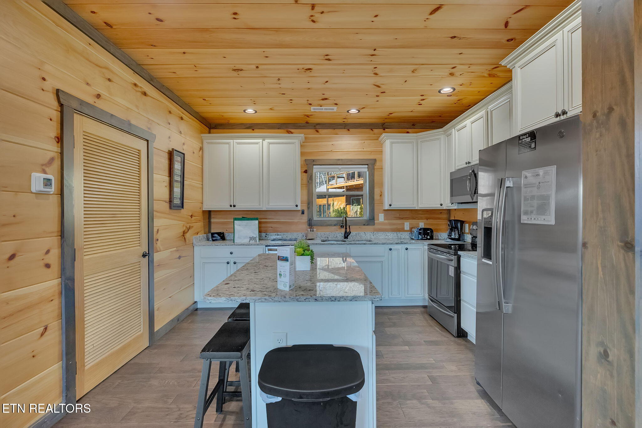4541 Shangrila Way Sevierville TN 37876