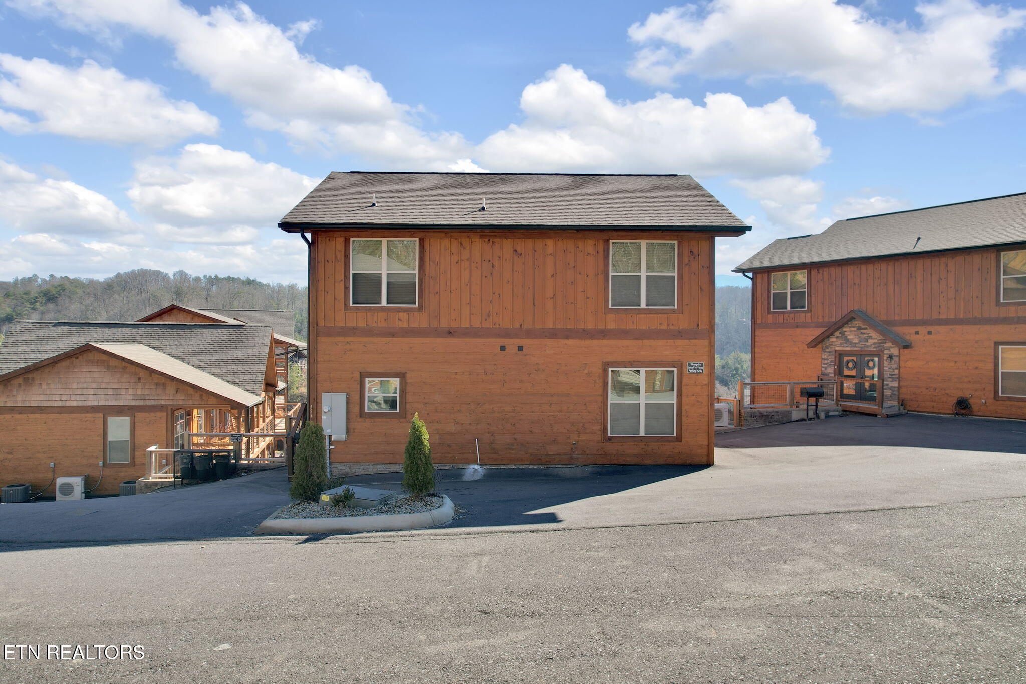 4541 Shangrila Way Sevierville TN 37876