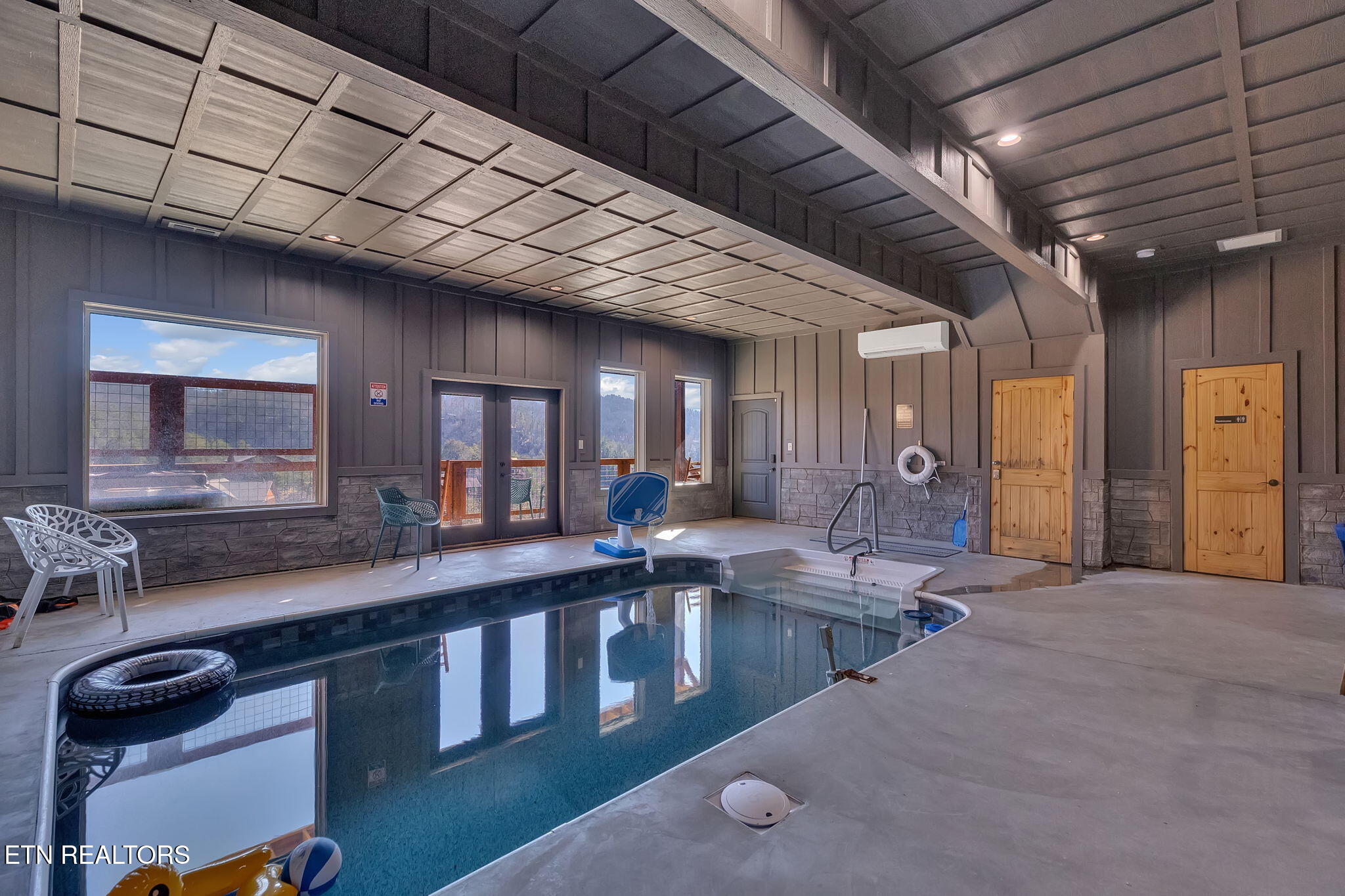 4541 Shangrila Way Sevierville TN 37876