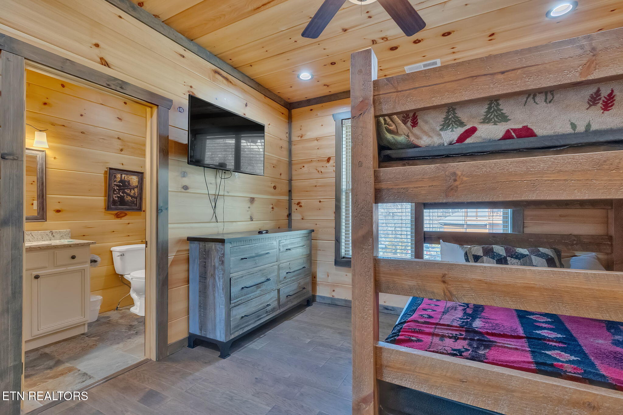 4541 Shangrila Way Sevierville TN 37876