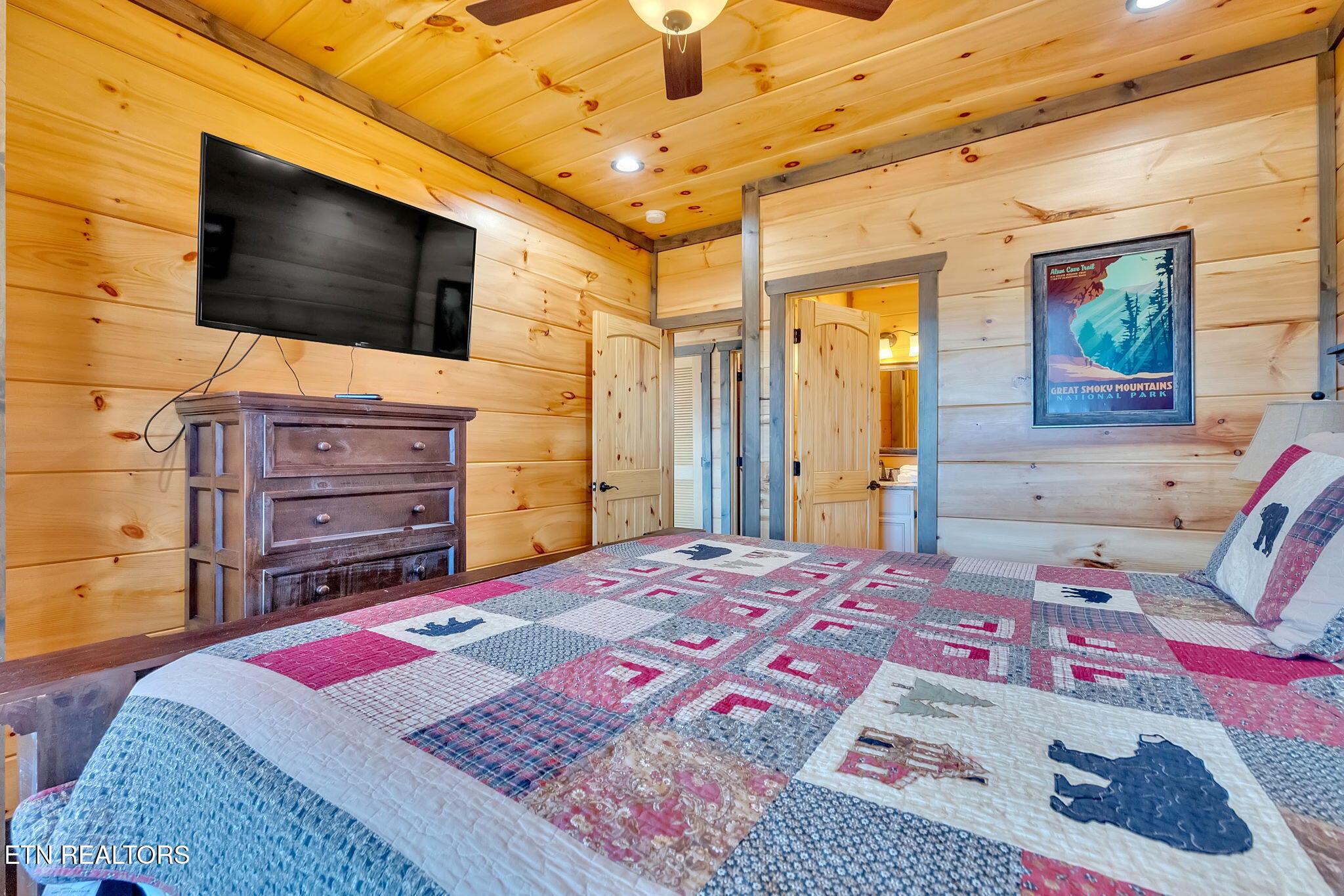 4541 Shangrila Way Sevierville TN 37876