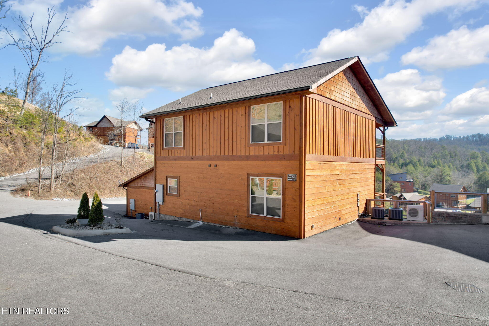 4541 Shangrila Way Sevierville TN 37876
