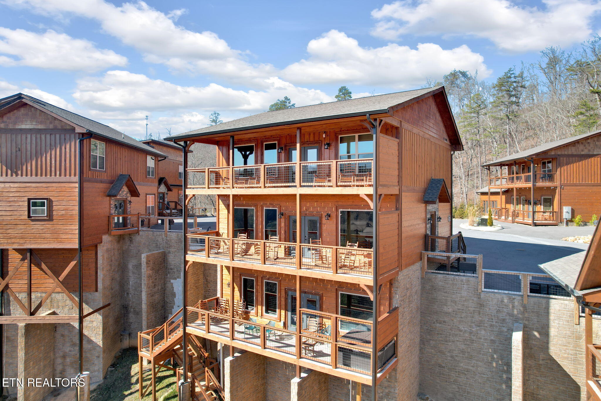 4541 Shangrila Way Sevierville TN 37876