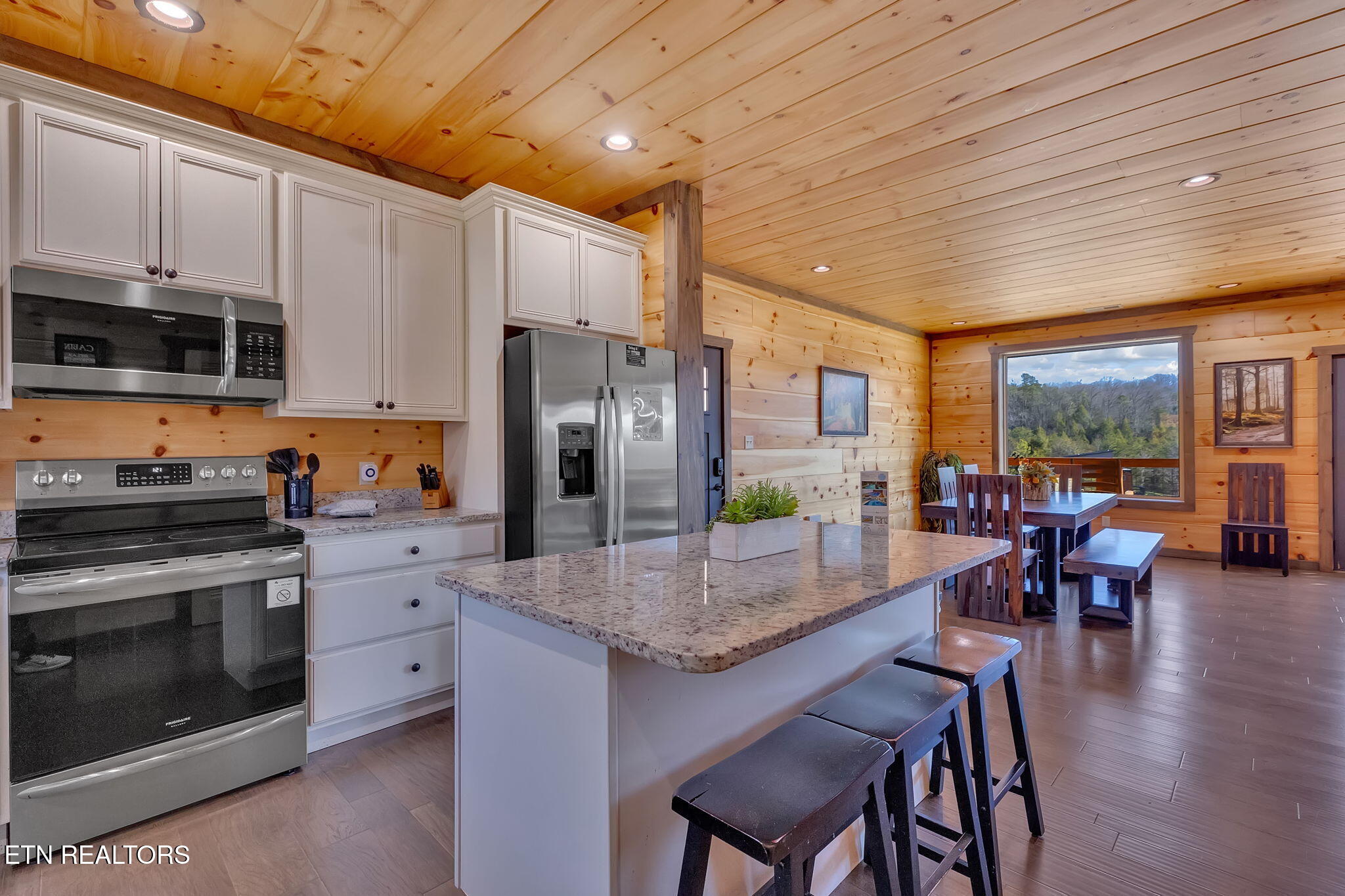 4541 Shangrila Way Sevierville TN 37876