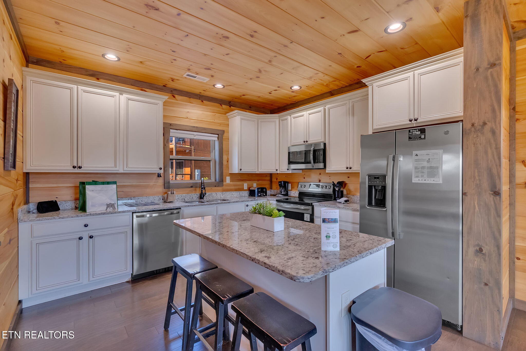 4541 Shangrila Way Sevierville TN 37876
