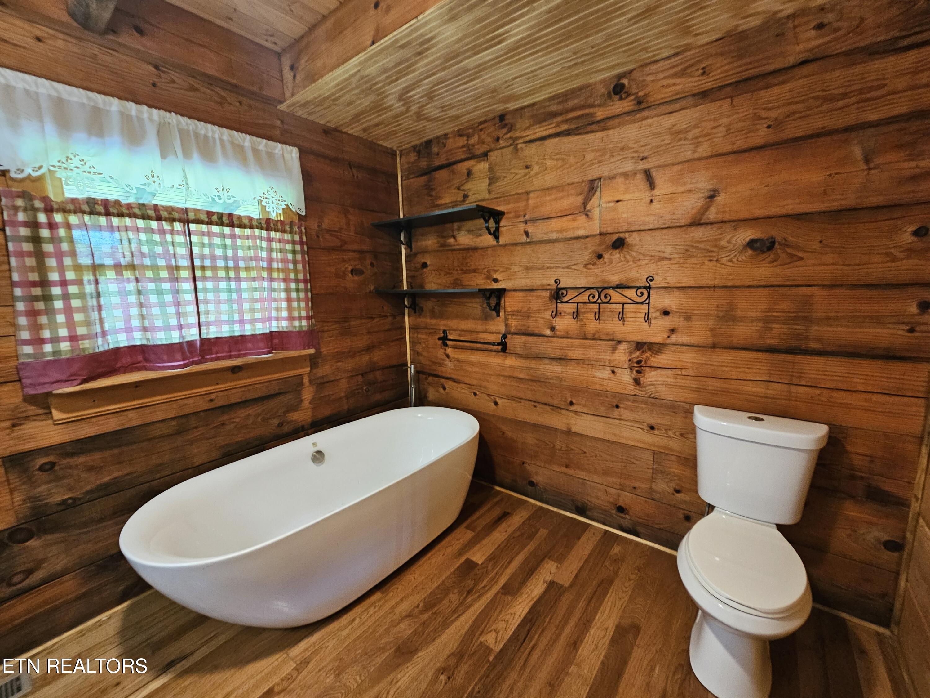 296 Mcclellen Road Madisonville TN 37354