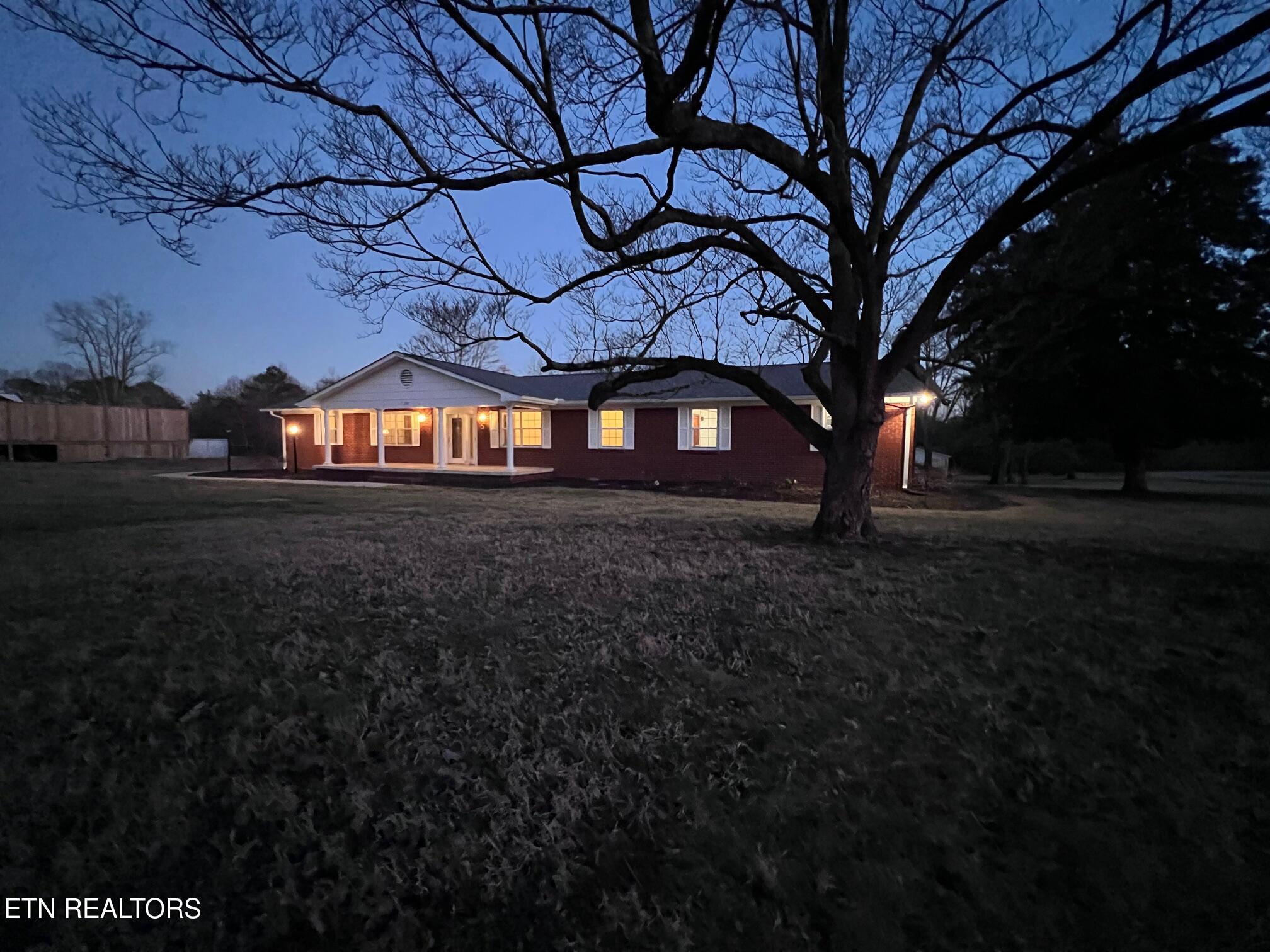 205 Hickory Lane Jacksboro TN 37757