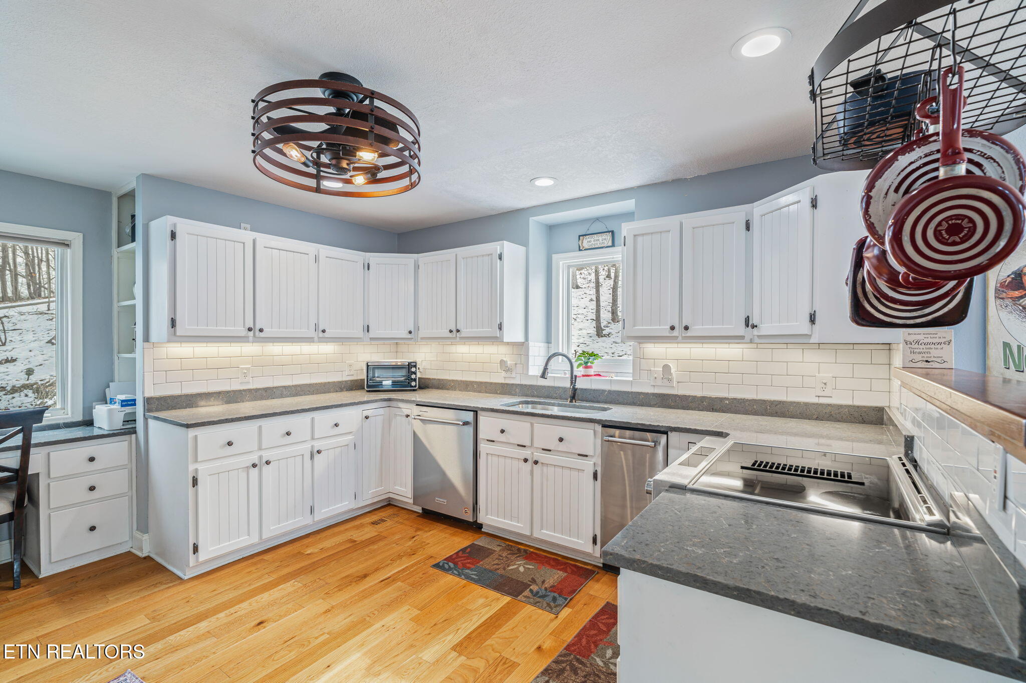 1368 N Shorewood Lane Caryville TN 37714