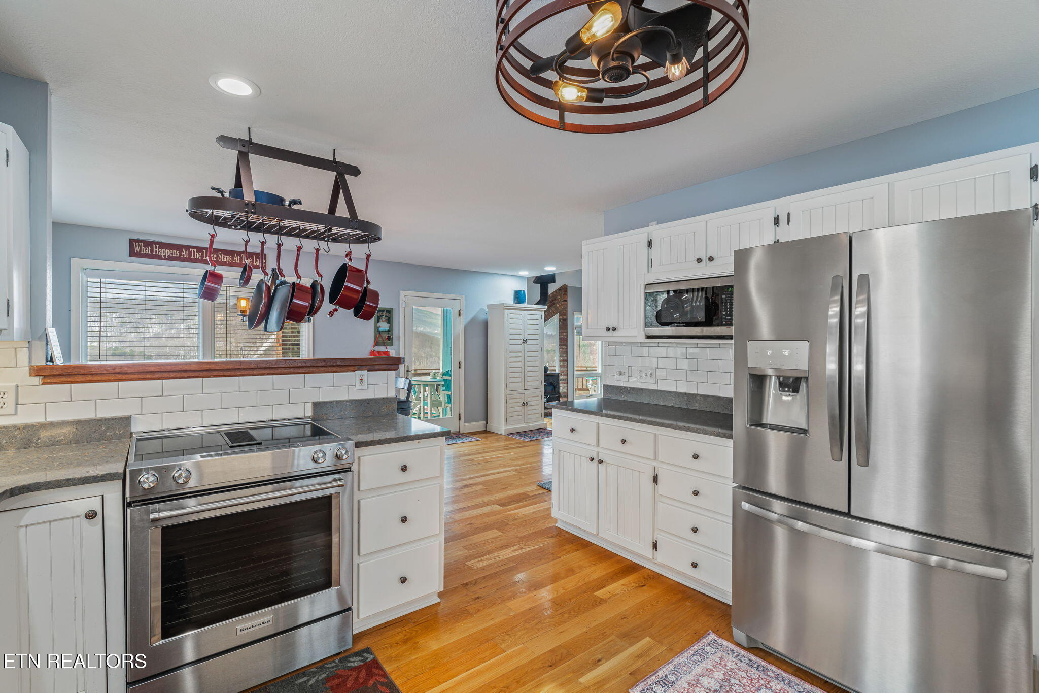 1368 N Shorewood Lane Caryville TN 37714