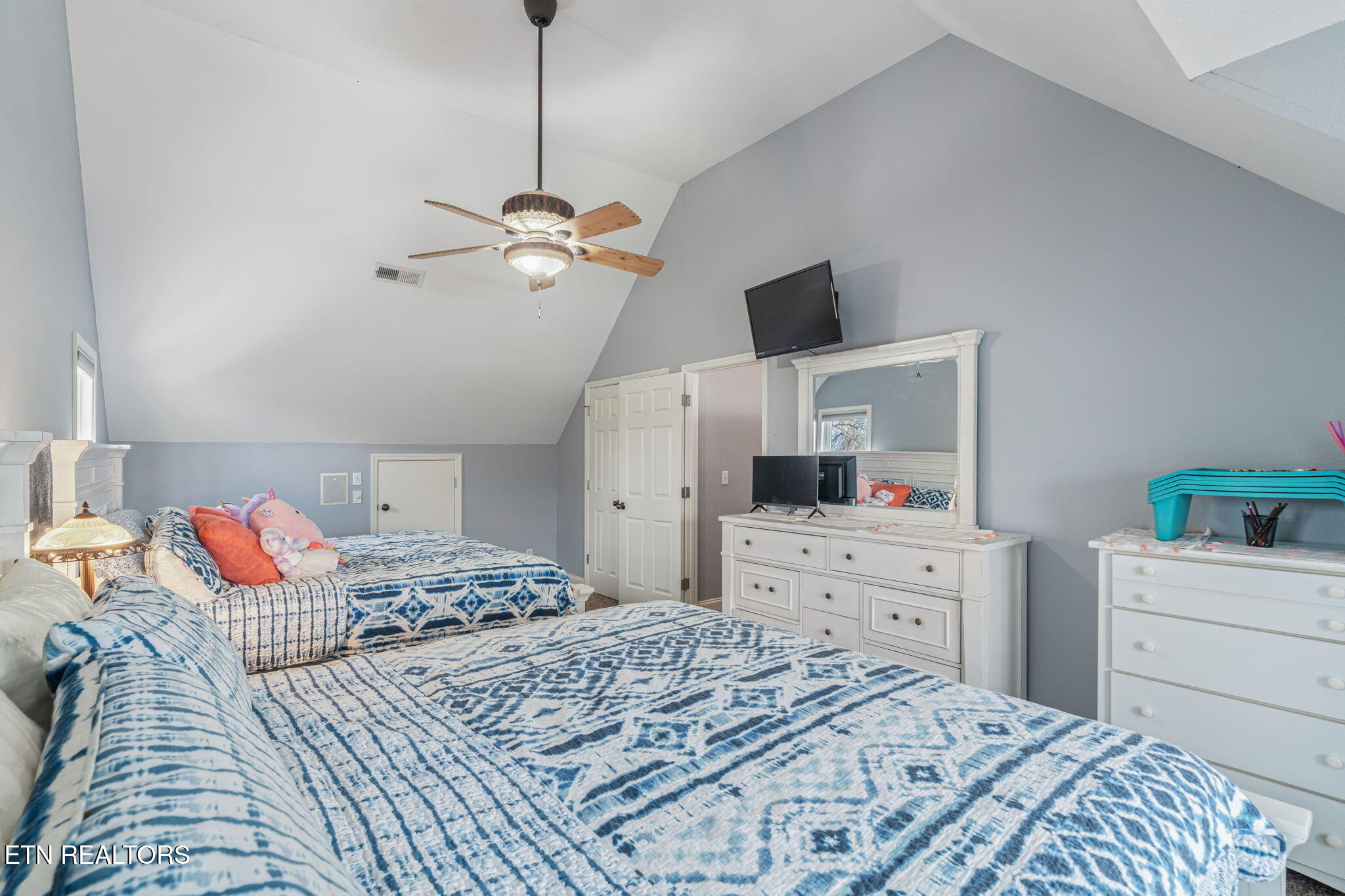 1368 N Shorewood Lane Caryville TN 37714