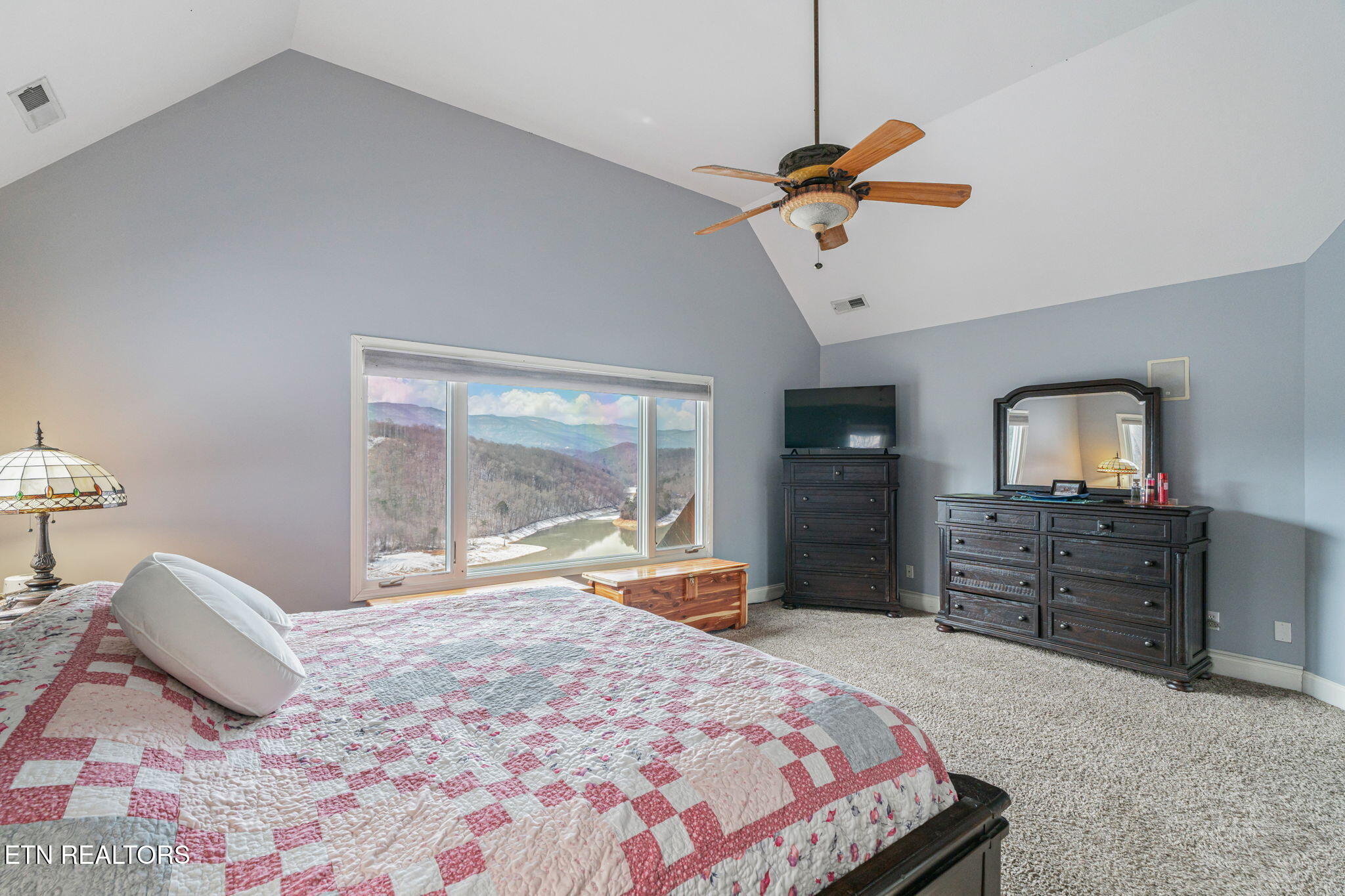 1368 N Shorewood Lane Caryville TN 37714