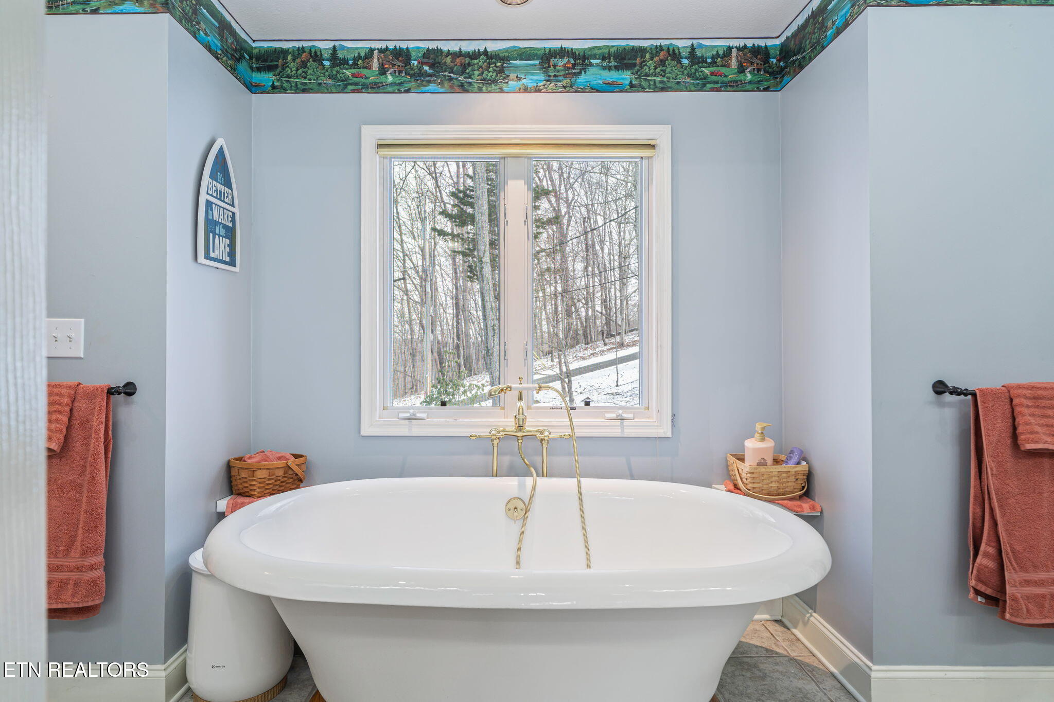 1368 N Shorewood Lane Caryville TN 37714