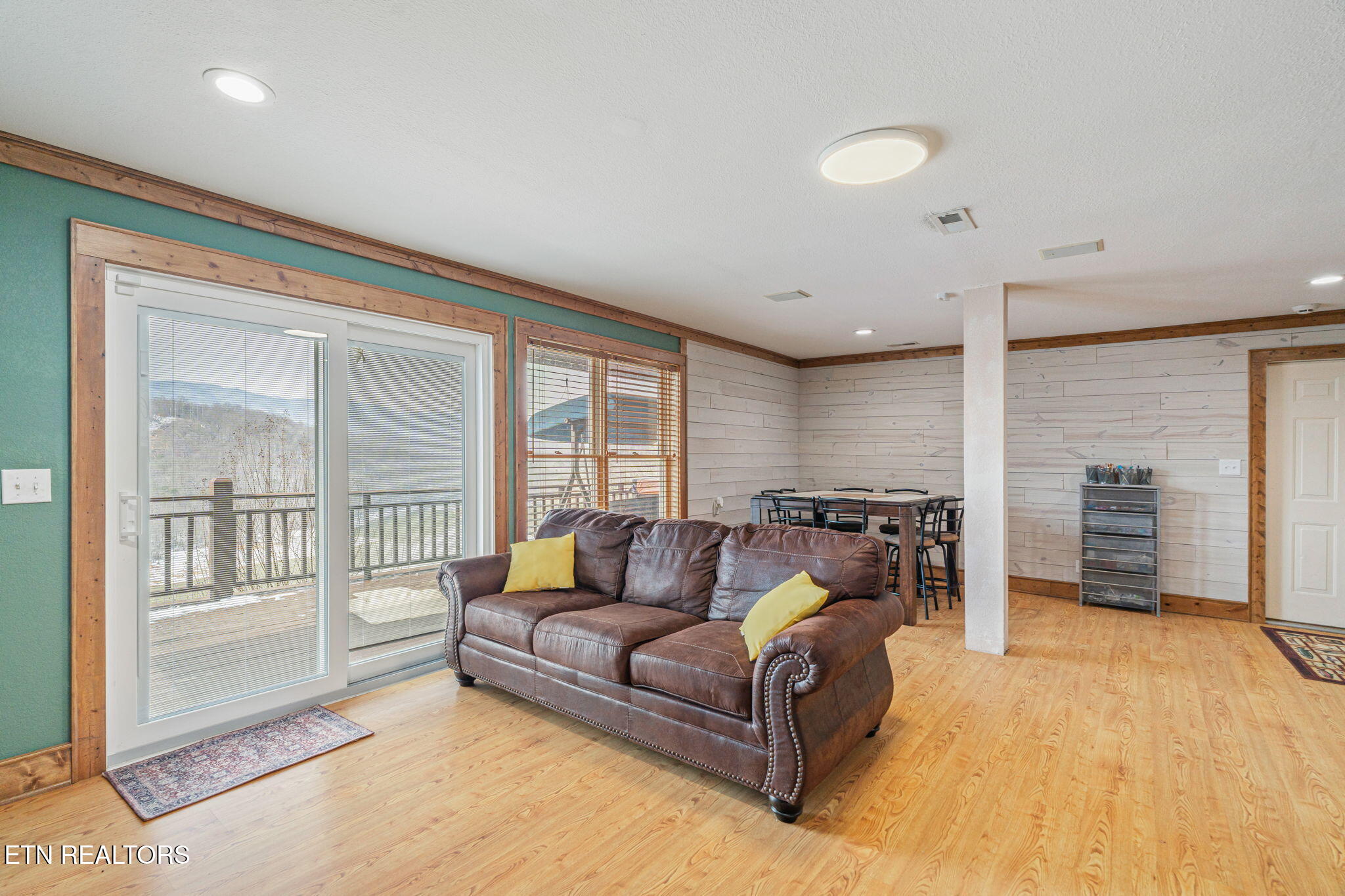 1368 N Shorewood Lane Caryville TN 37714