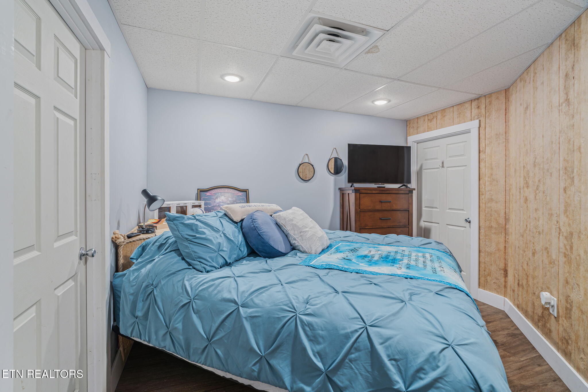 1368 N Shorewood Lane Caryville TN 37714