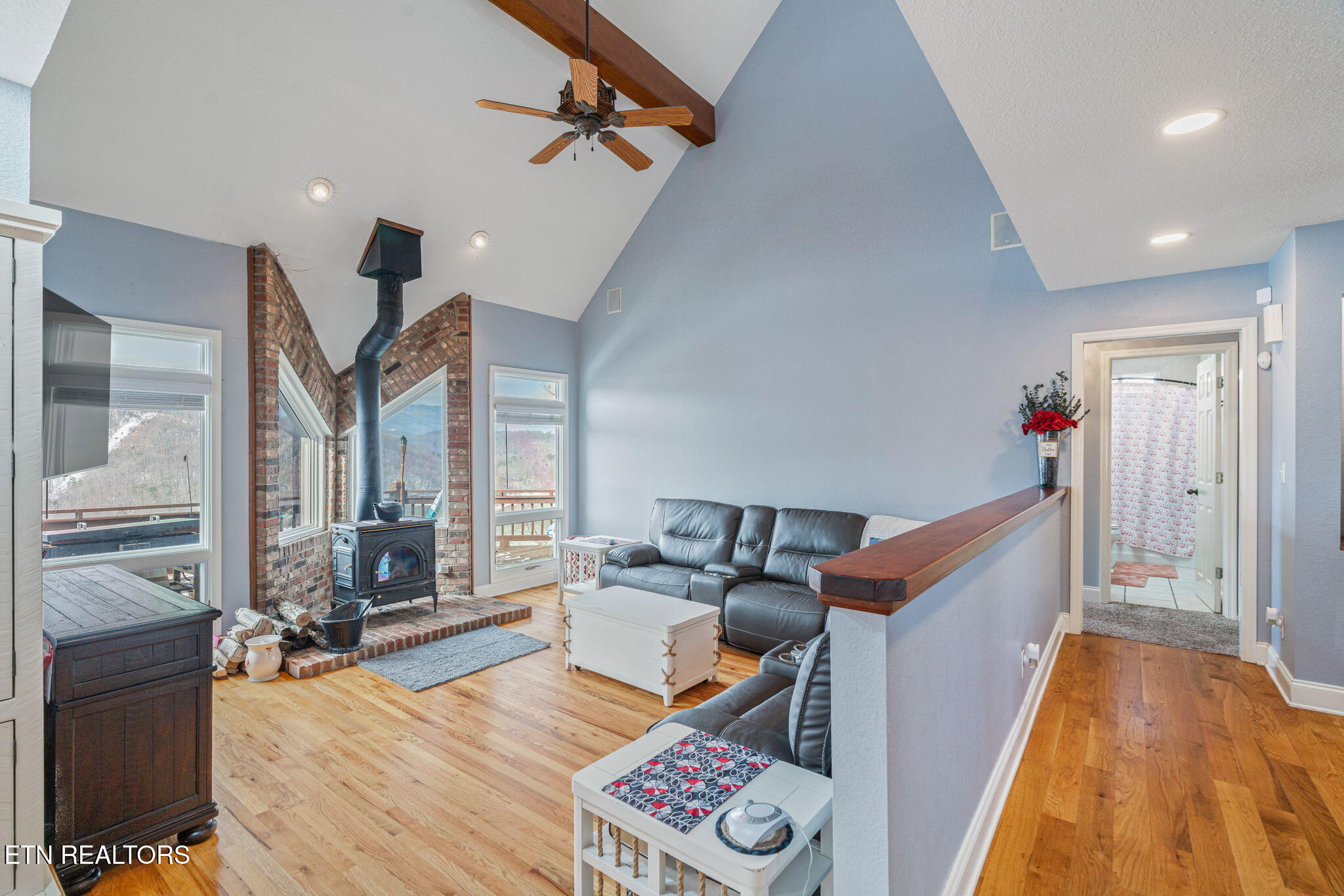 1368 N Shorewood Lane Caryville TN 37714