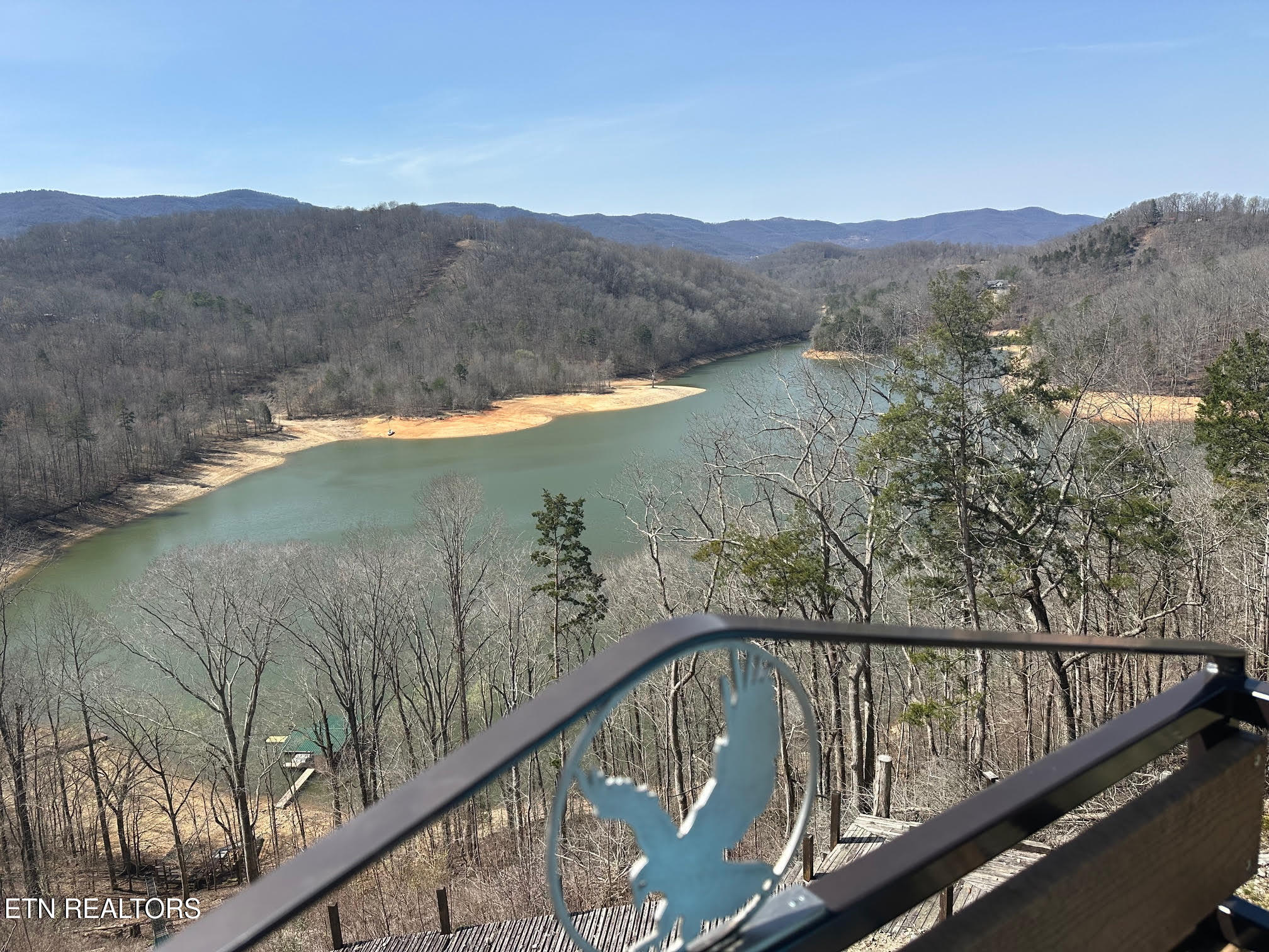 1368 N Shorewood Lane Caryville TN 37714