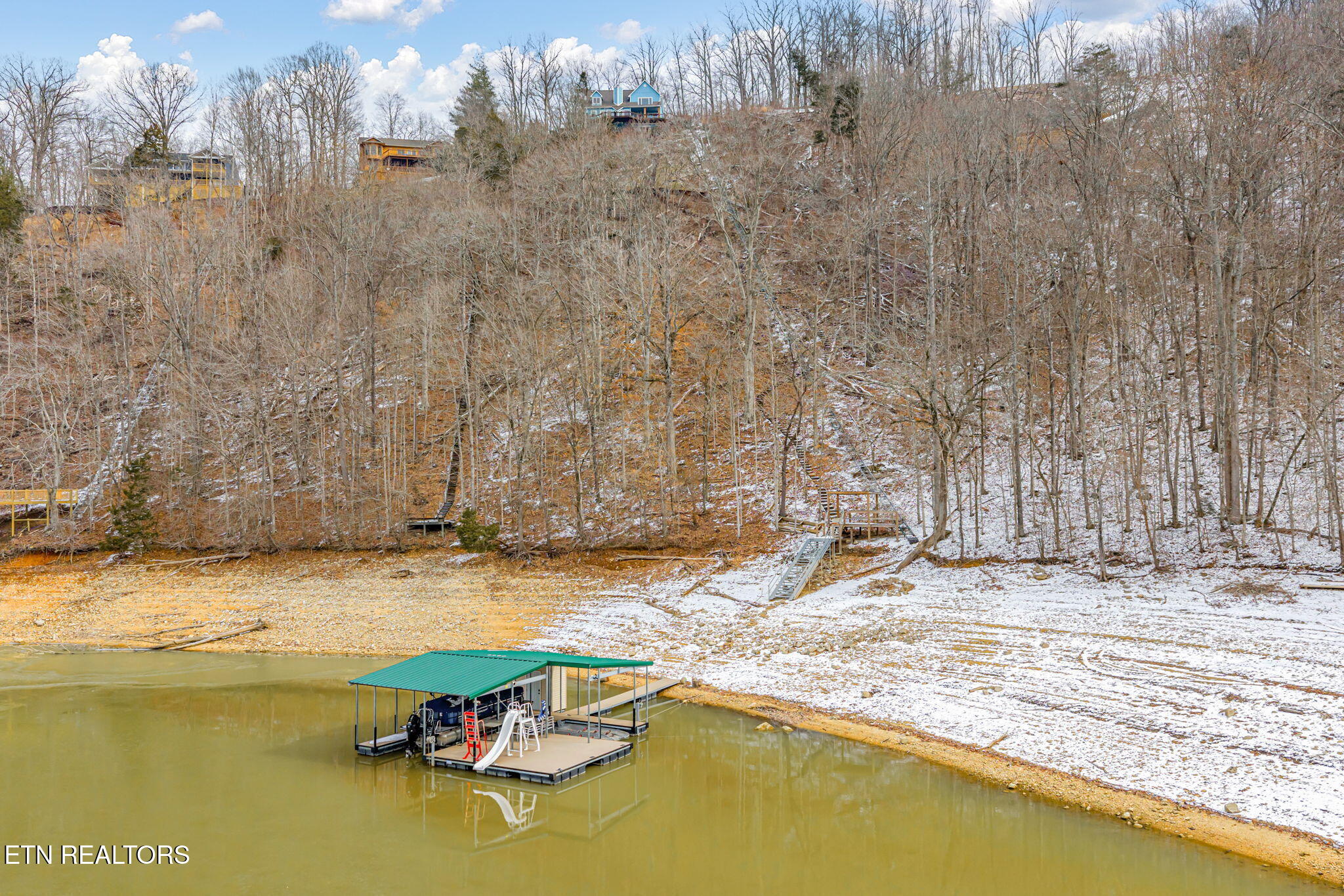 1368 N Shorewood Lane Caryville TN 37714