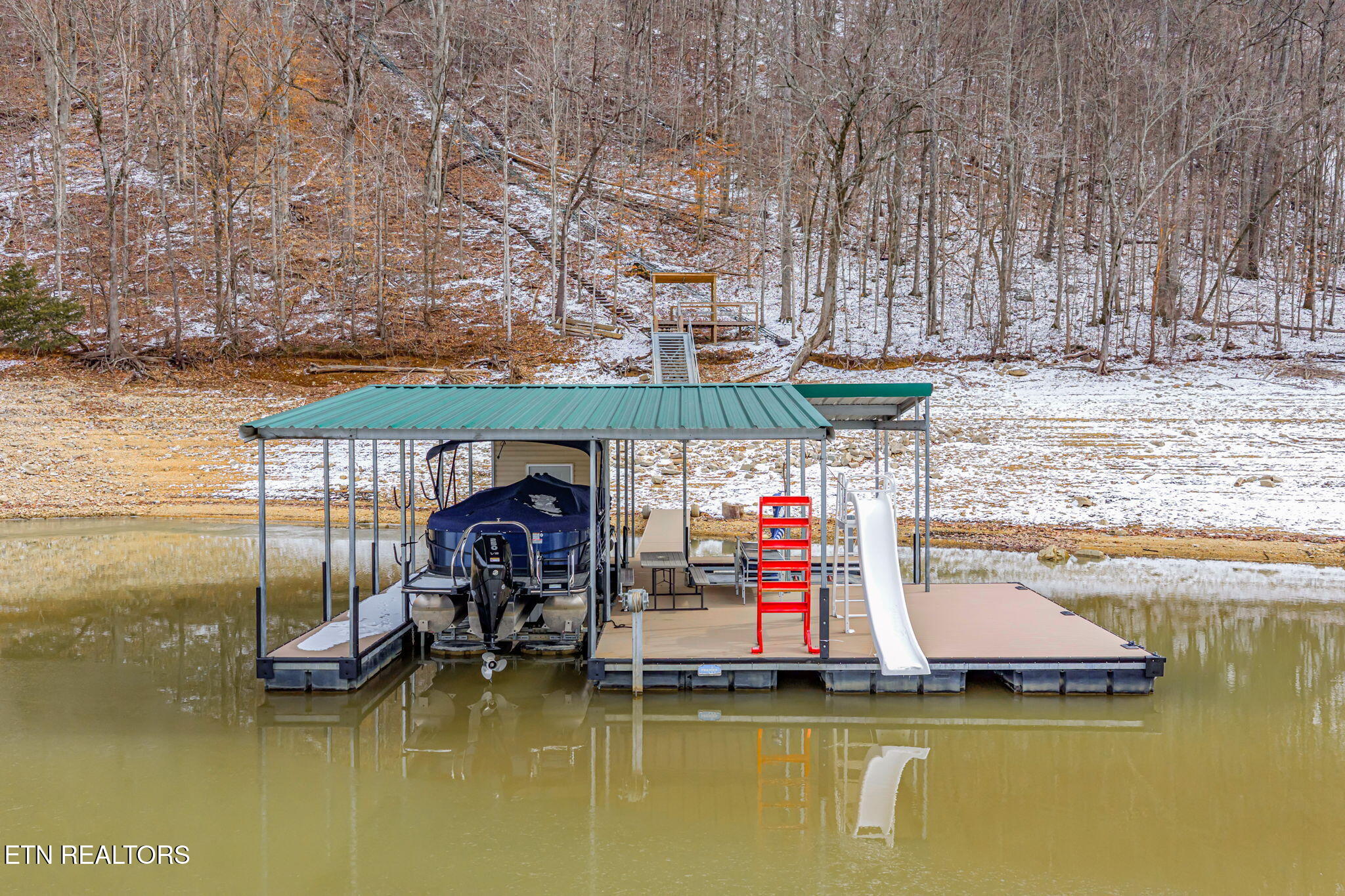 1368 N Shorewood Lane Caryville TN 37714