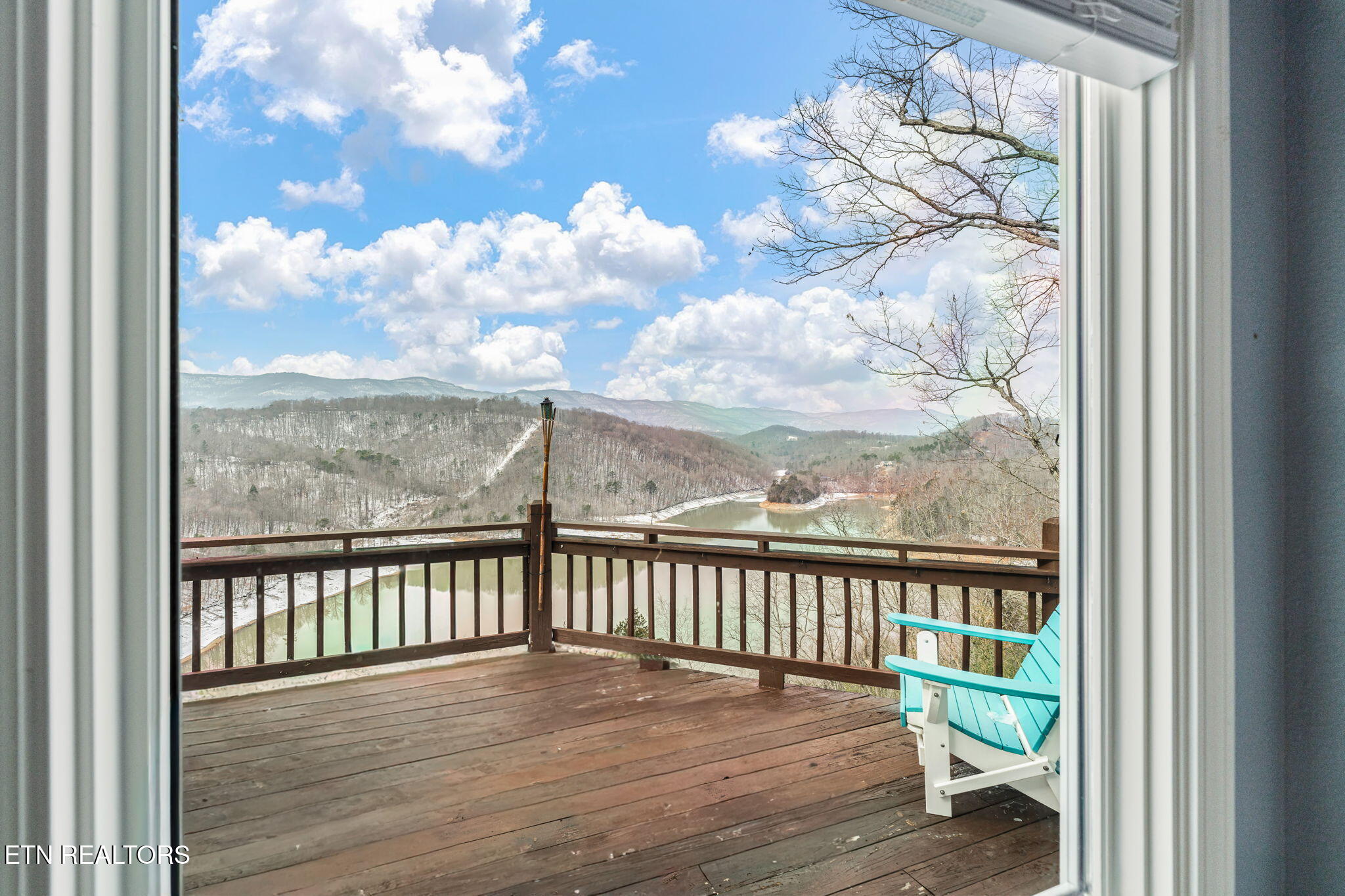 1368 N Shorewood Lane Caryville TN 37714