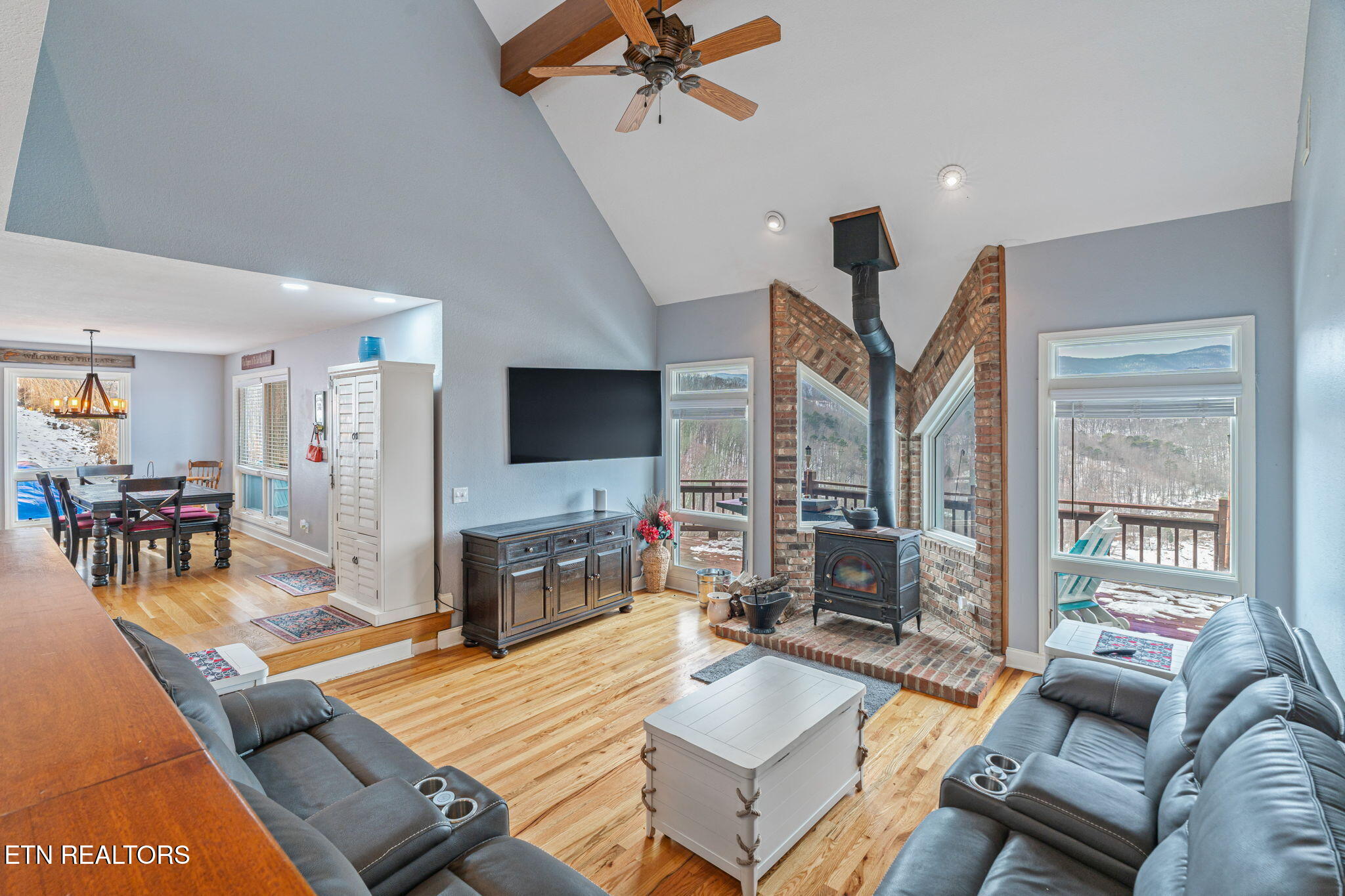 1368 N Shorewood Lane Caryville TN 37714